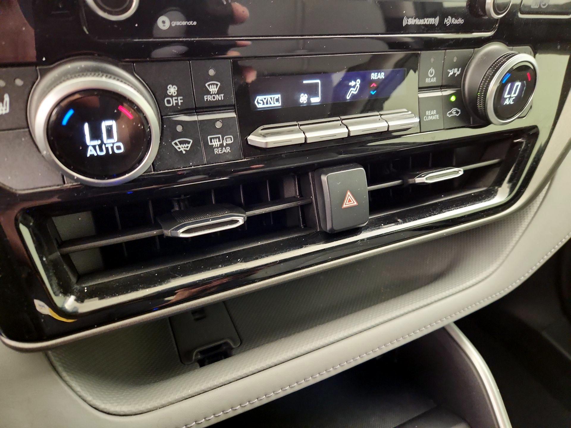 Thumbnail: 2020 Toyota Highlander - 16