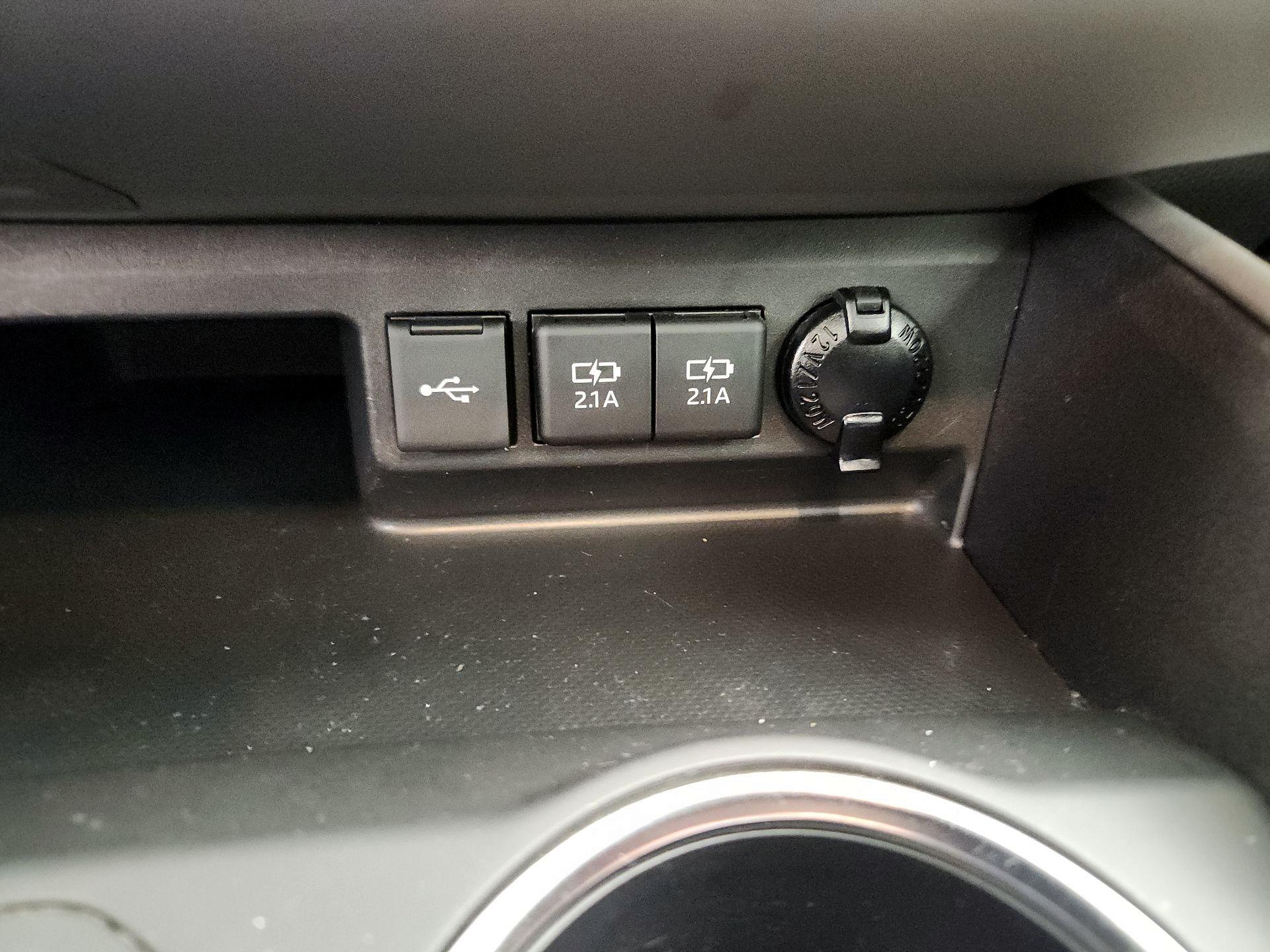 Thumbnail: 2020 Toyota Highlander - 18