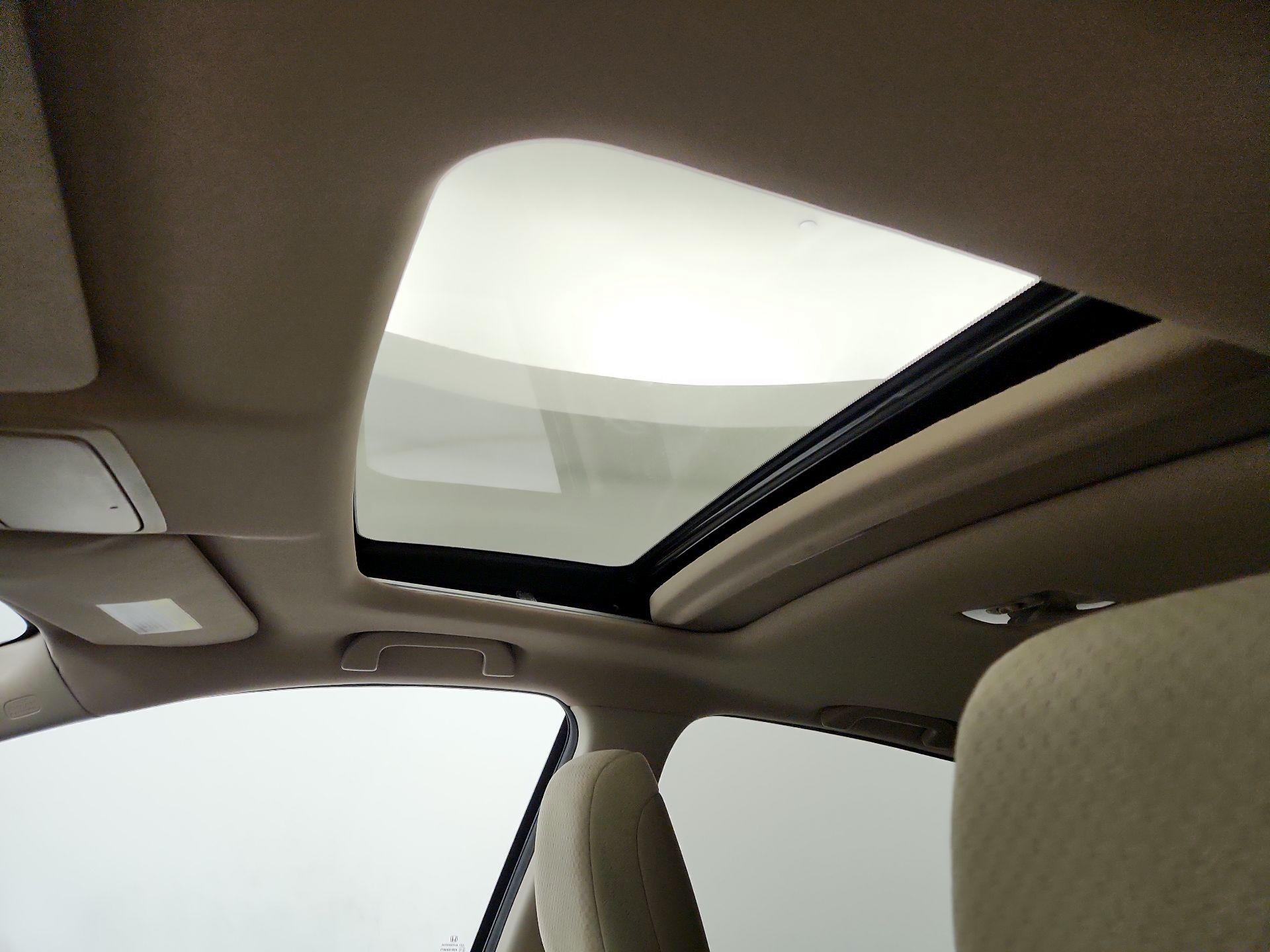 Thumbnail: 2015 Honda CR-V - 19