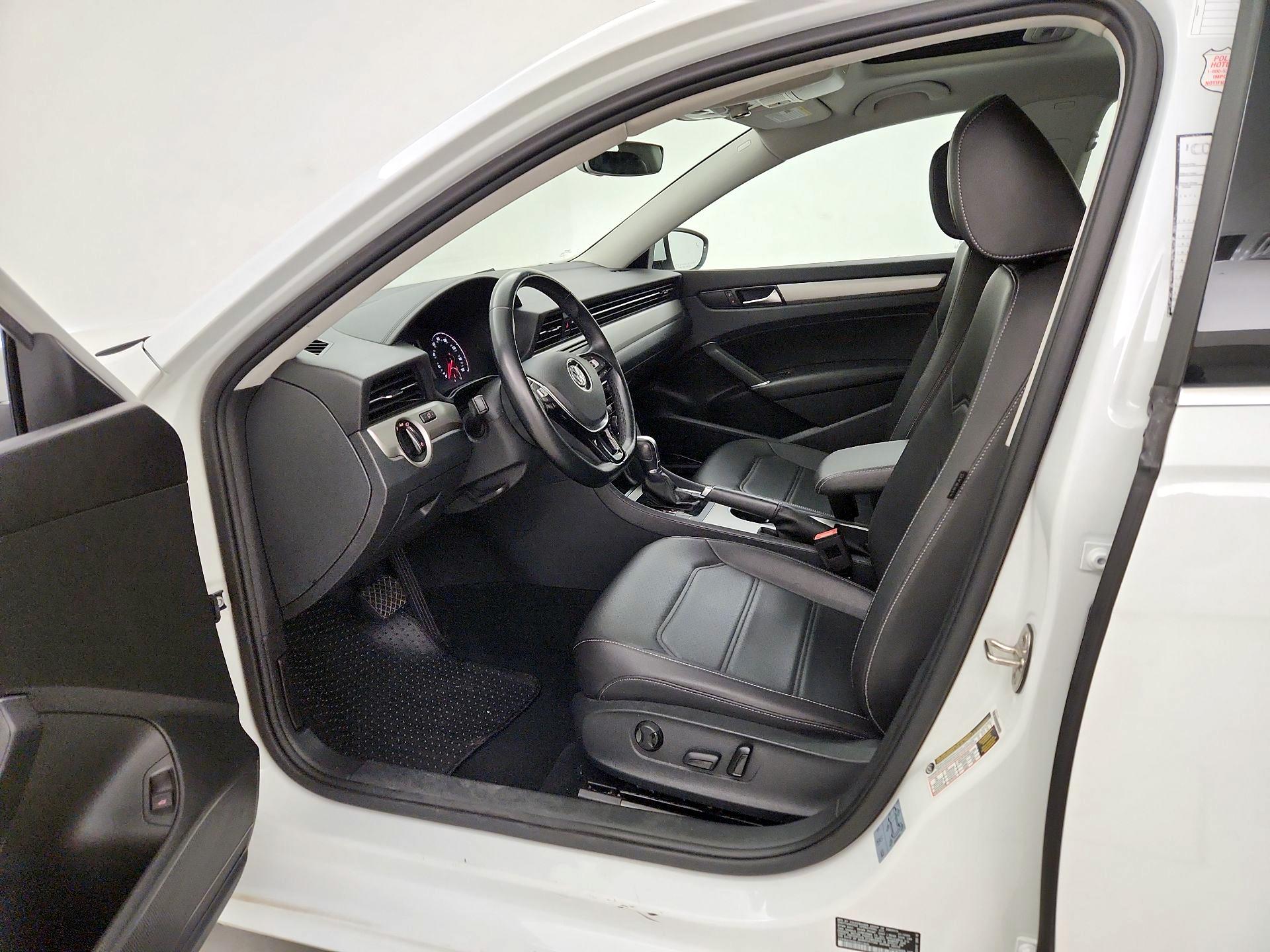 Thumbnail: 2020 Volkswagen Passat - 11