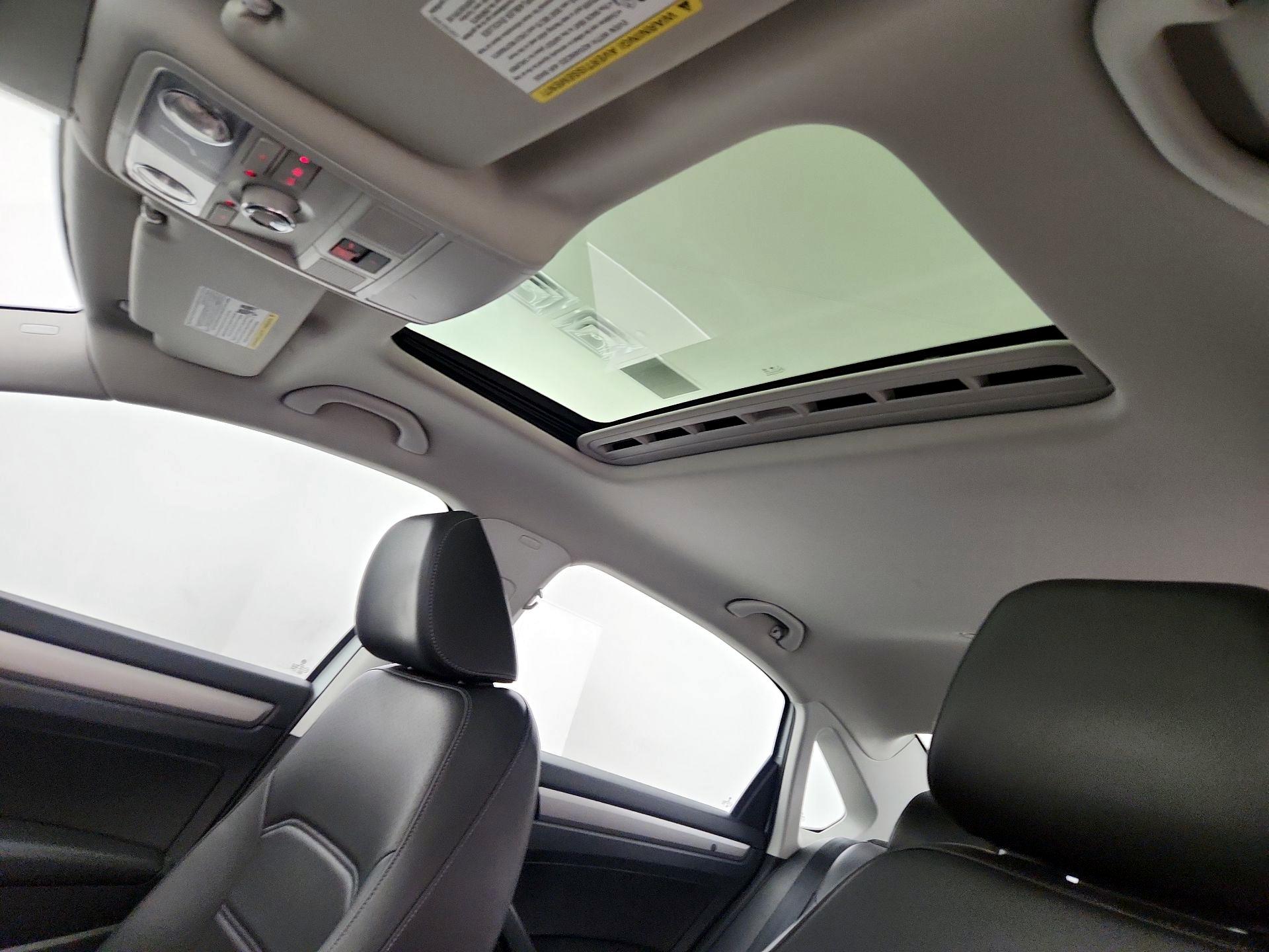 Thumbnail: 2020 Volkswagen Passat - 19