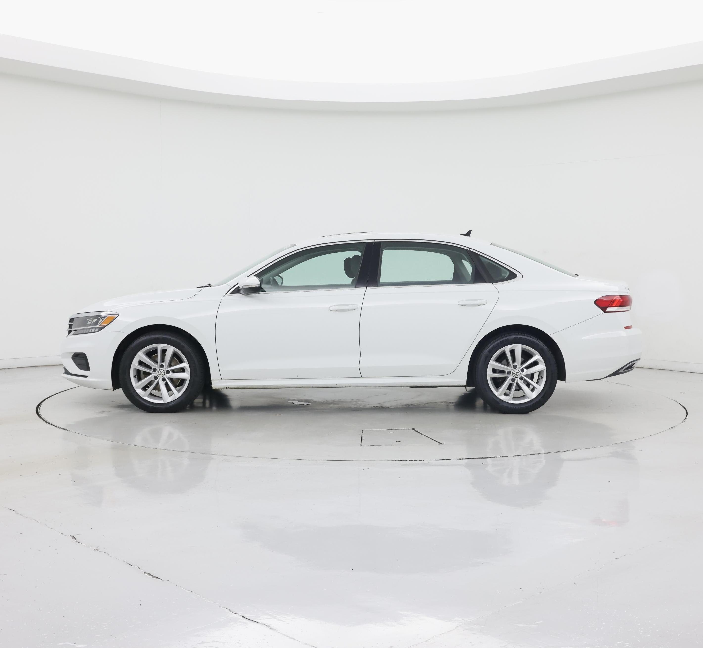 Thumbnail: 2020 Volkswagen Passat - 3