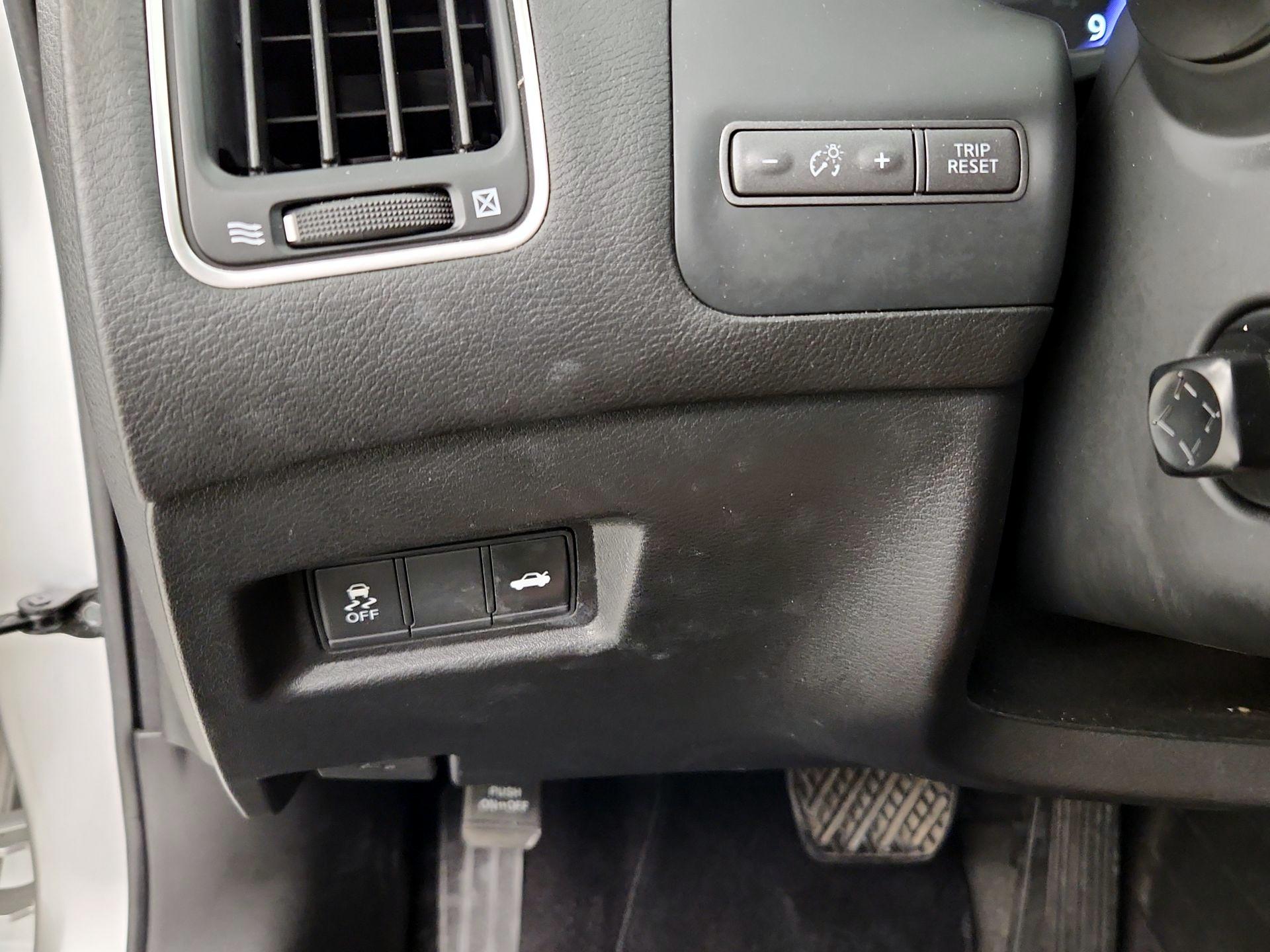 Thumbnail: 2017 INFINITI Q50 - 13