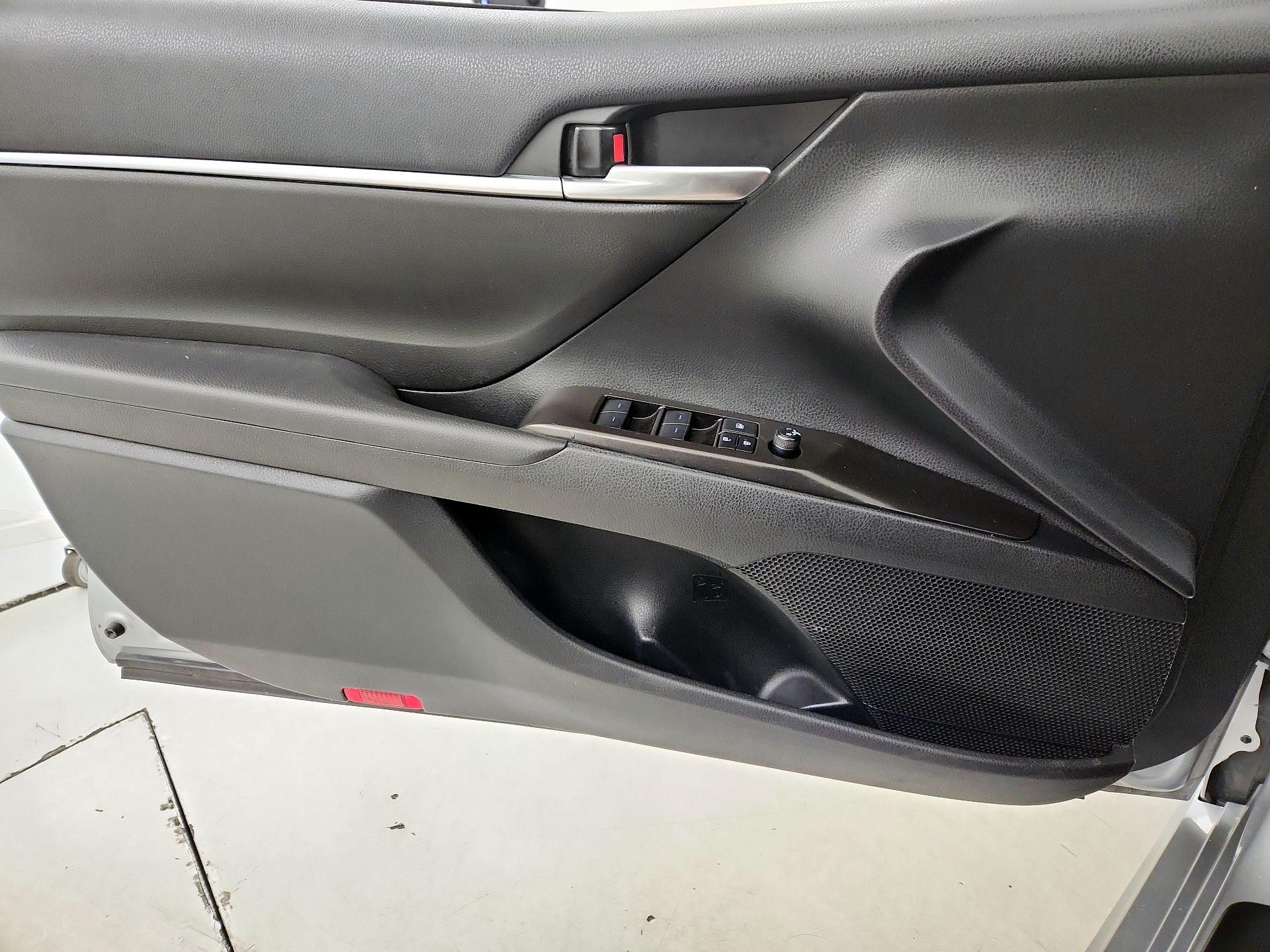 Thumbnail: 2023 Toyota Camry - 12