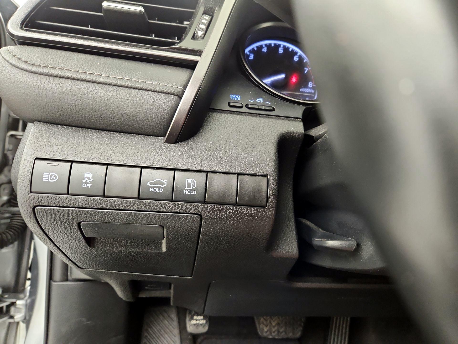 Thumbnail: 2023 Toyota Camry - 13