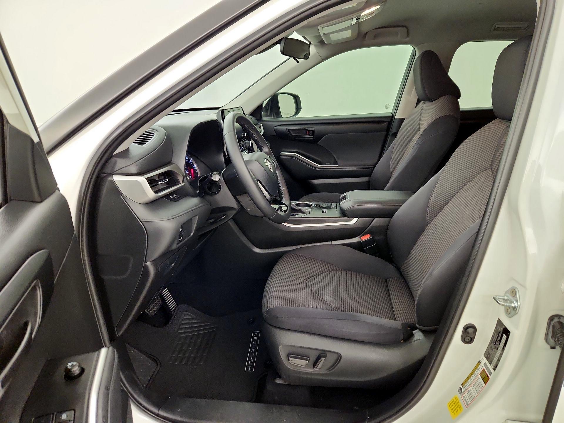 Thumbnail: 2020 Toyota Highlander - 11