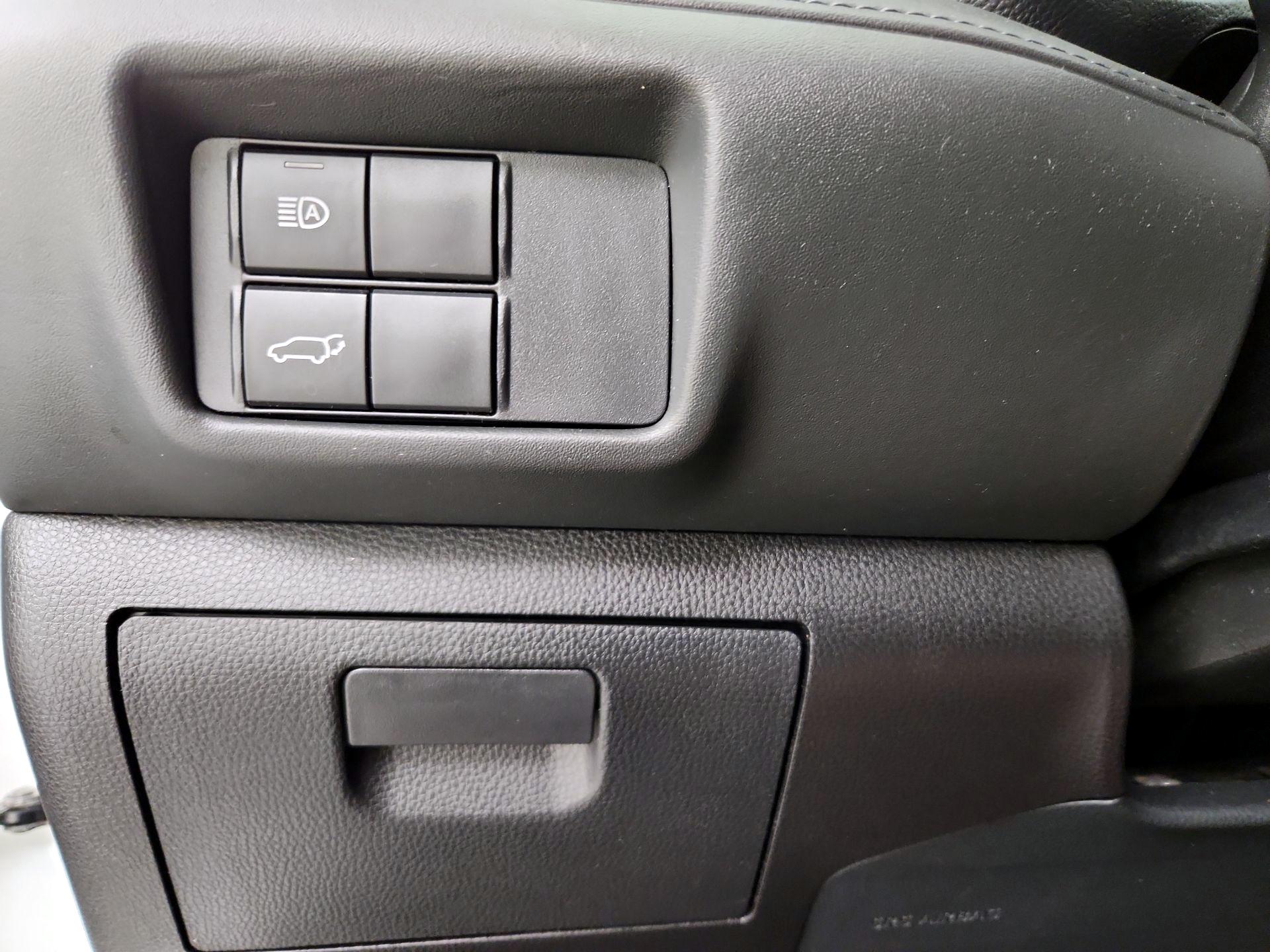 Thumbnail: 2020 Toyota Highlander - 13