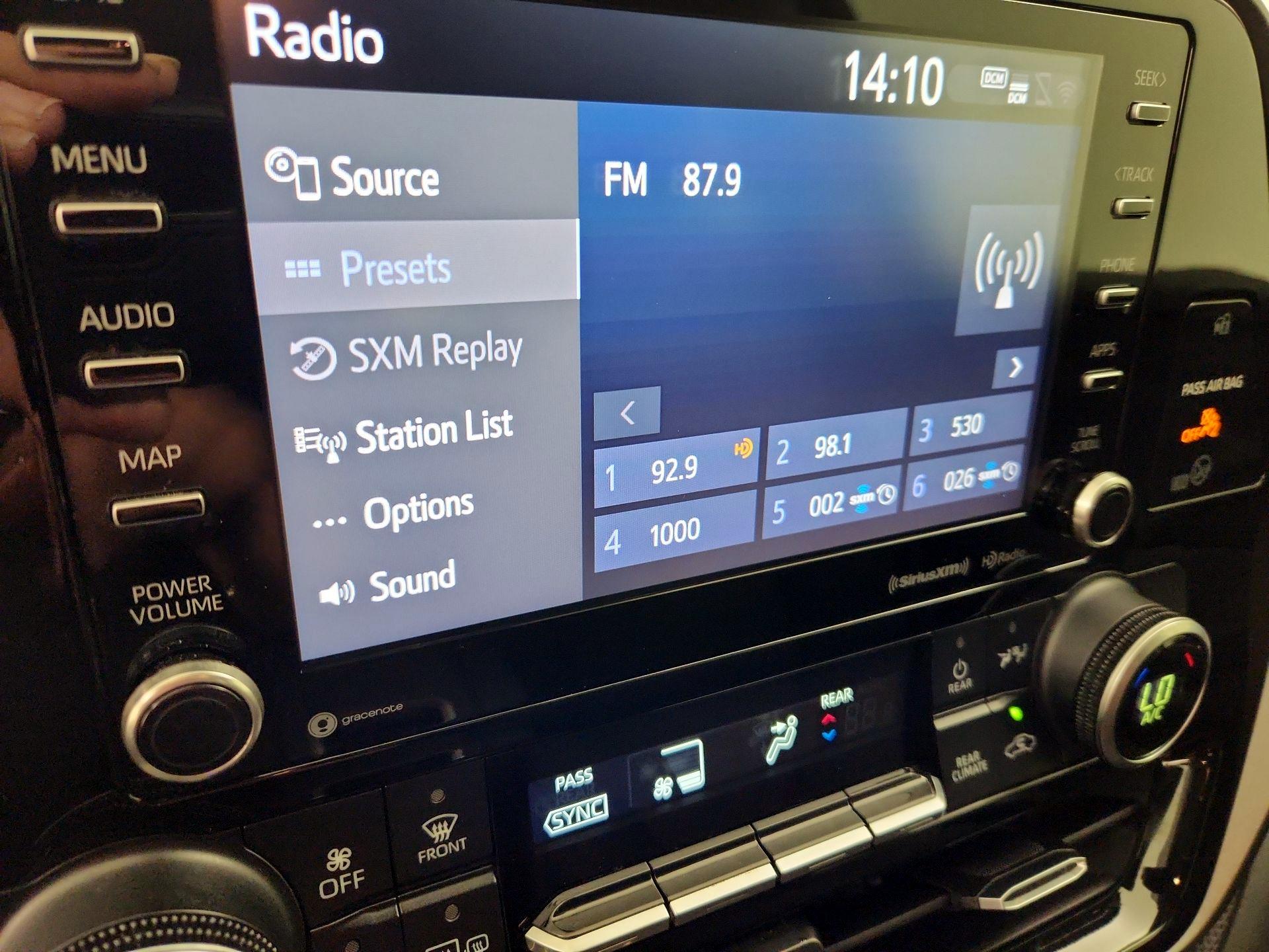 Thumbnail: 2020 Toyota Highlander - 15