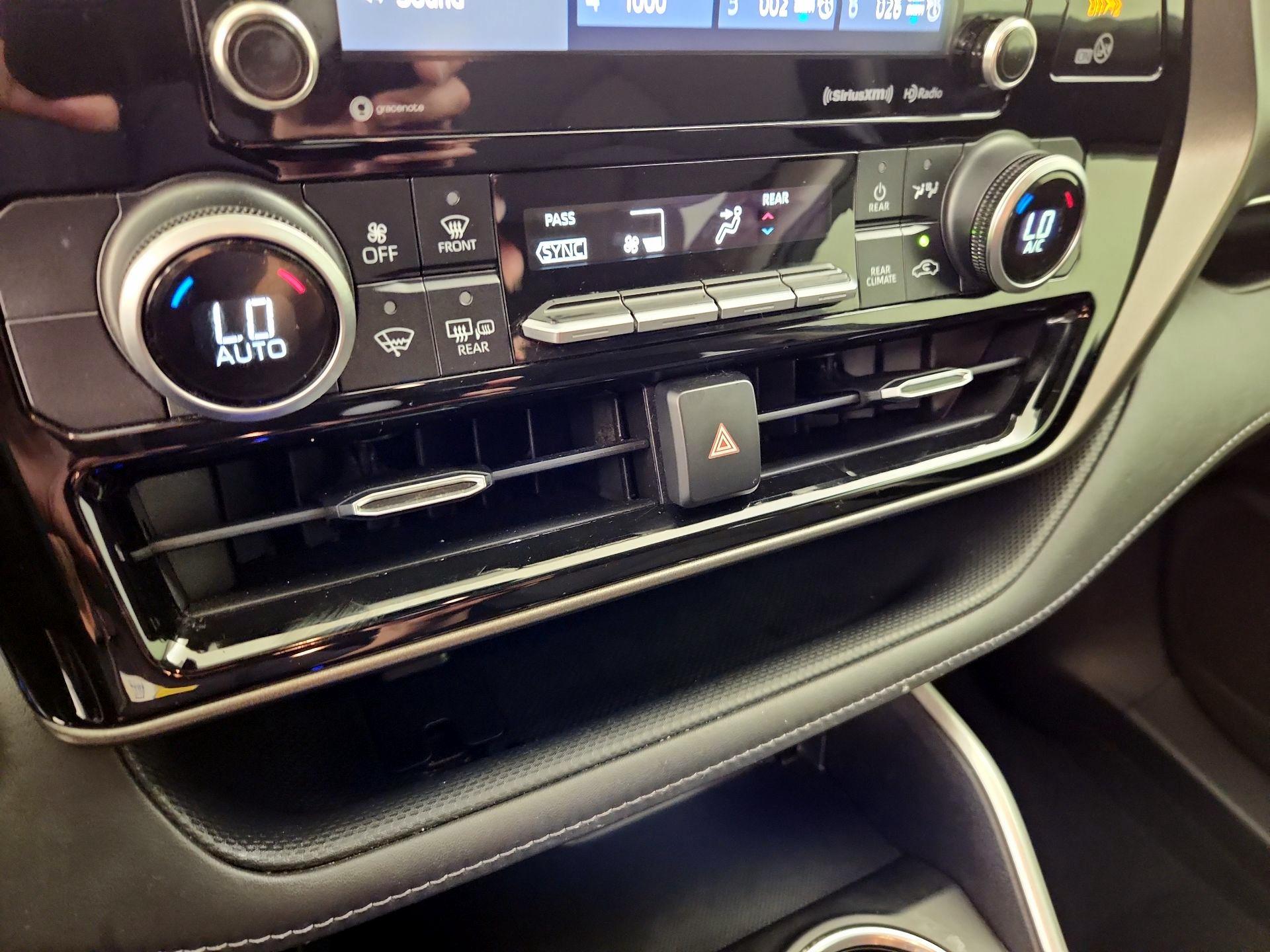 Thumbnail: 2020 Toyota Highlander - 16