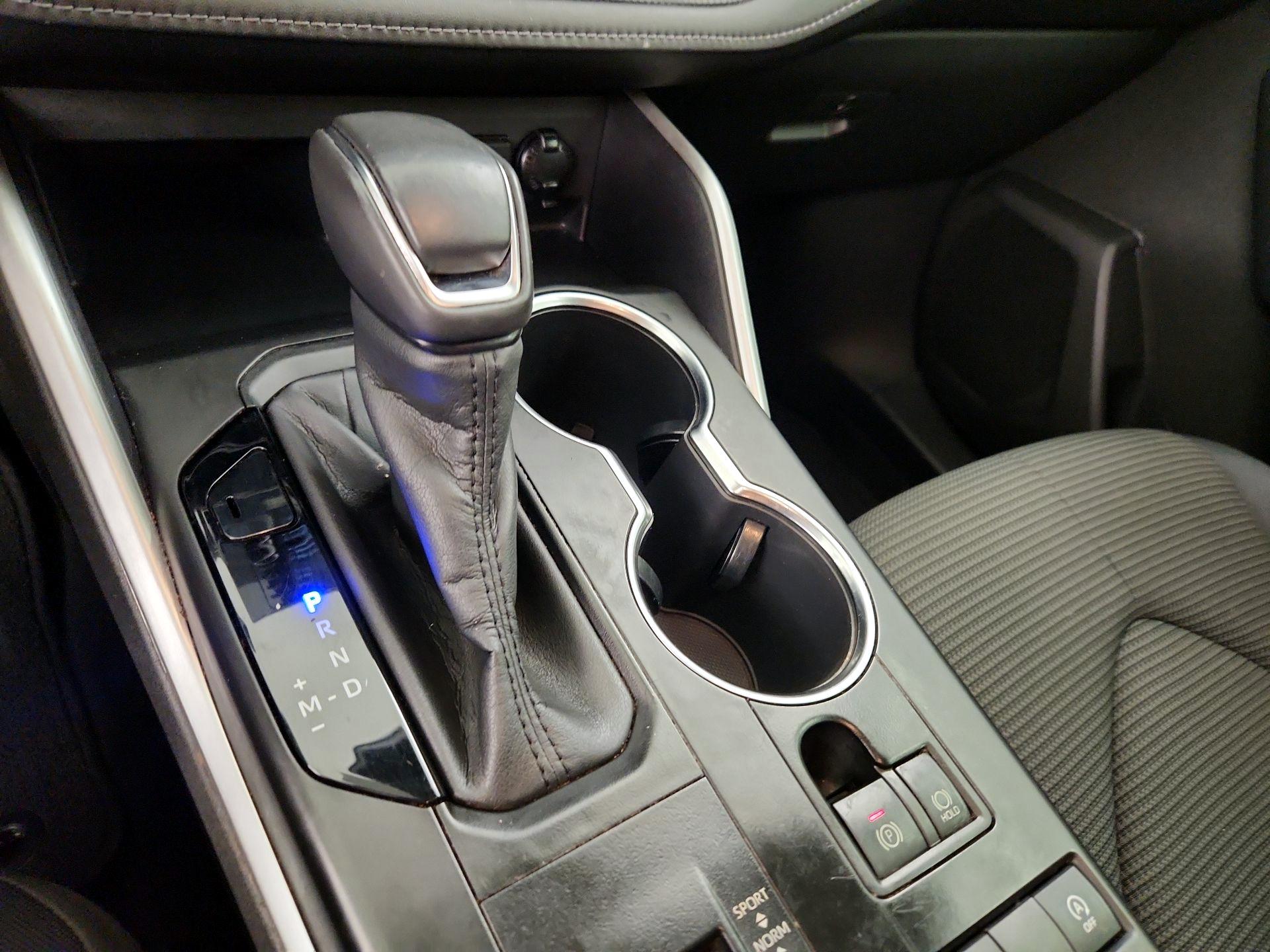 Thumbnail: 2020 Toyota Highlander - 17