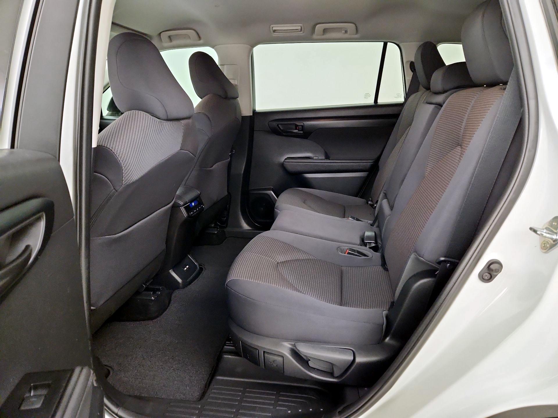 Thumbnail: 2020 Toyota Highlander - 19