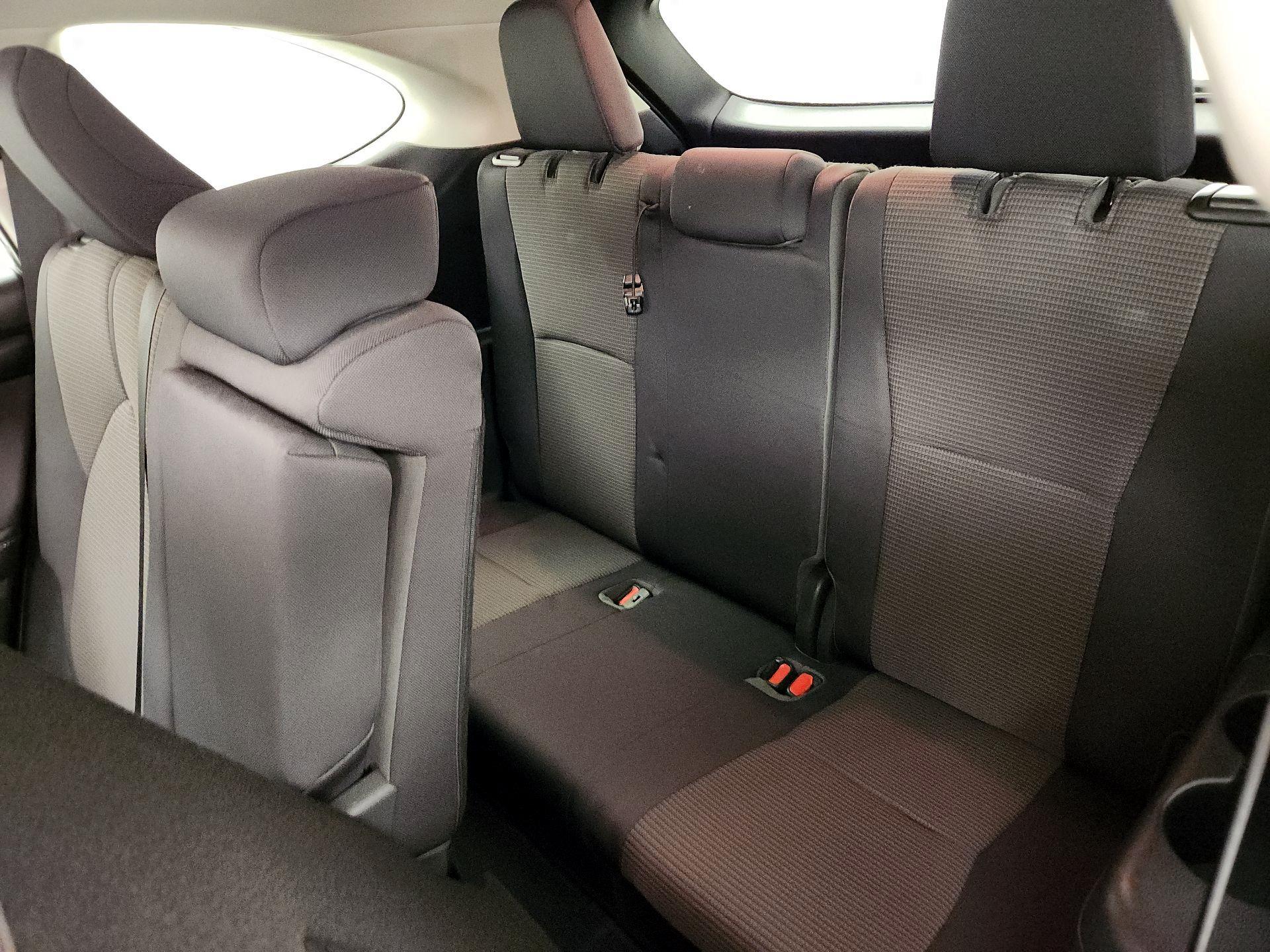 Thumbnail: 2020 Toyota Highlander - 20