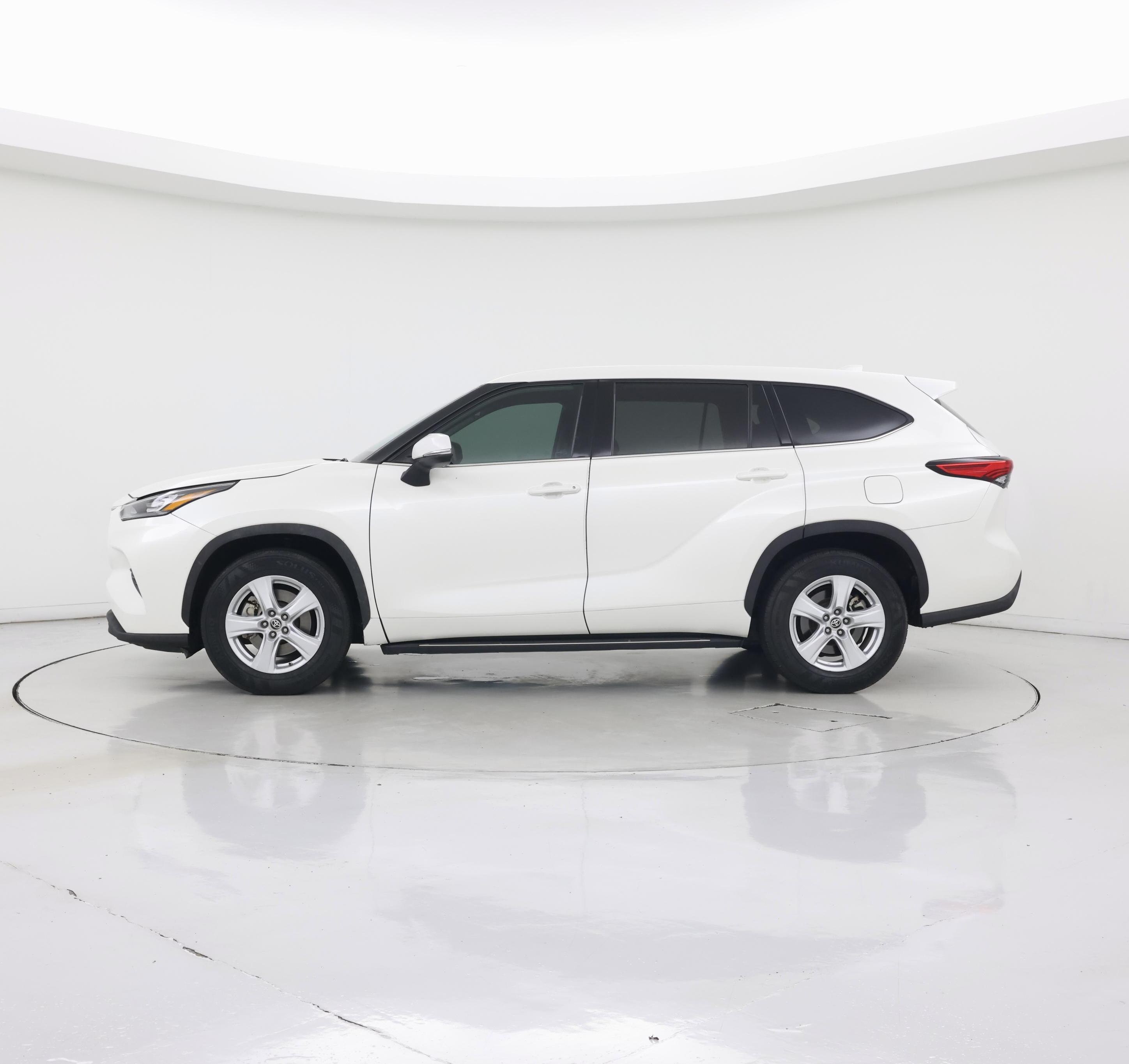 Thumbnail: 2020 Toyota Highlander - 3
