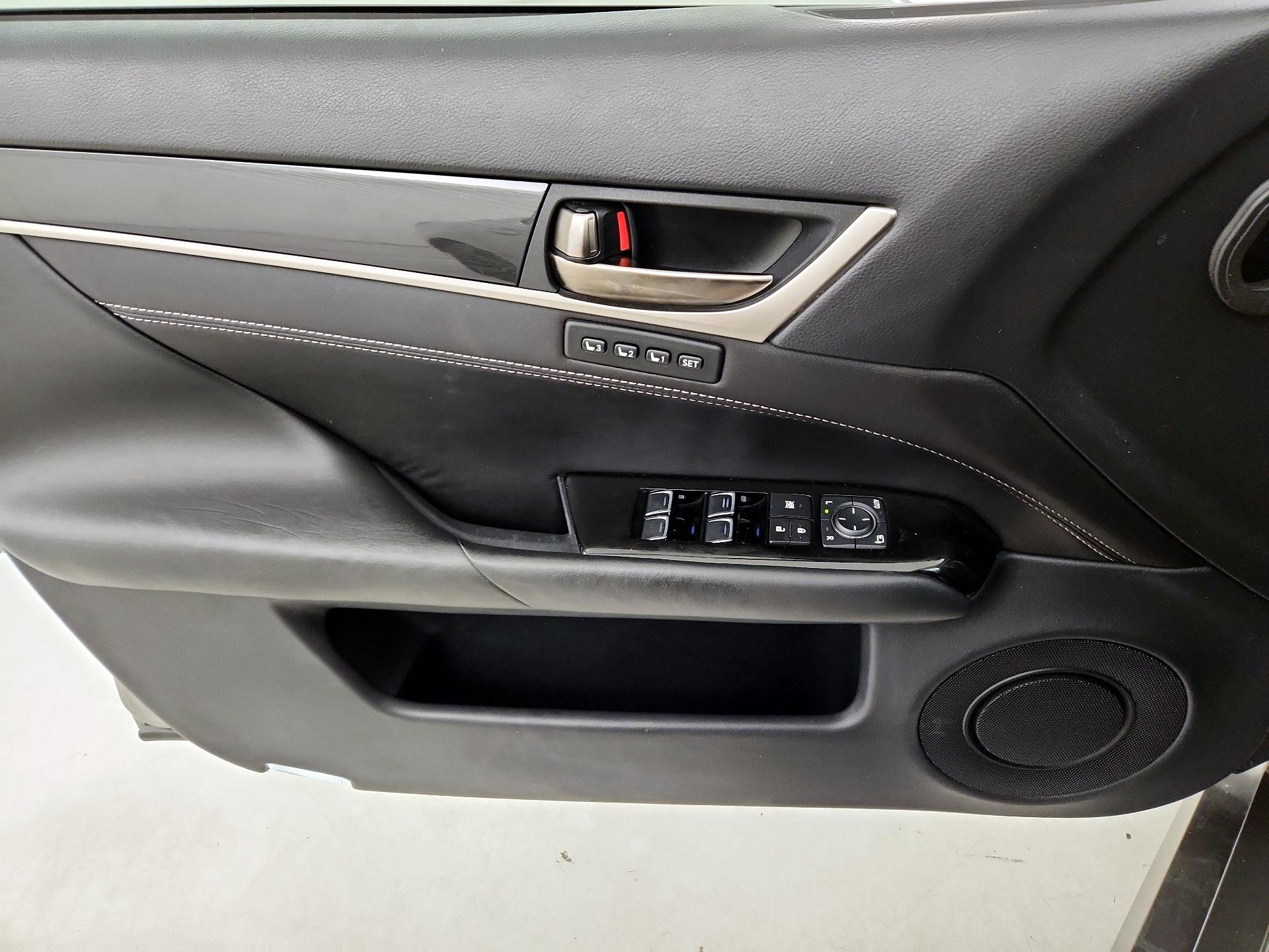 Thumbnail: 2016 Lexus GS - 12