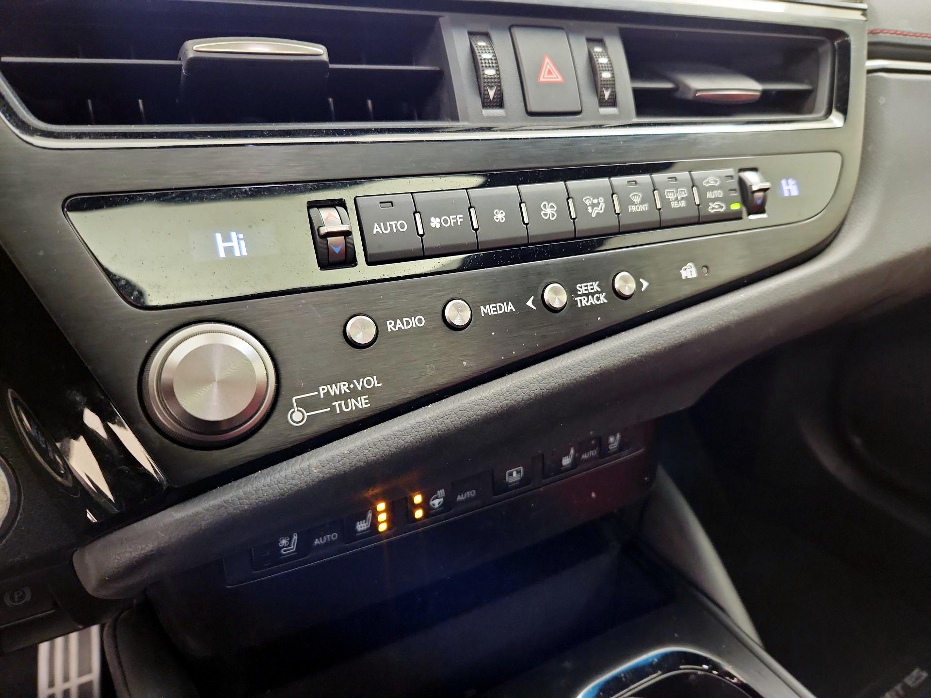 Thumbnail: 2024 Lexus ES - 16