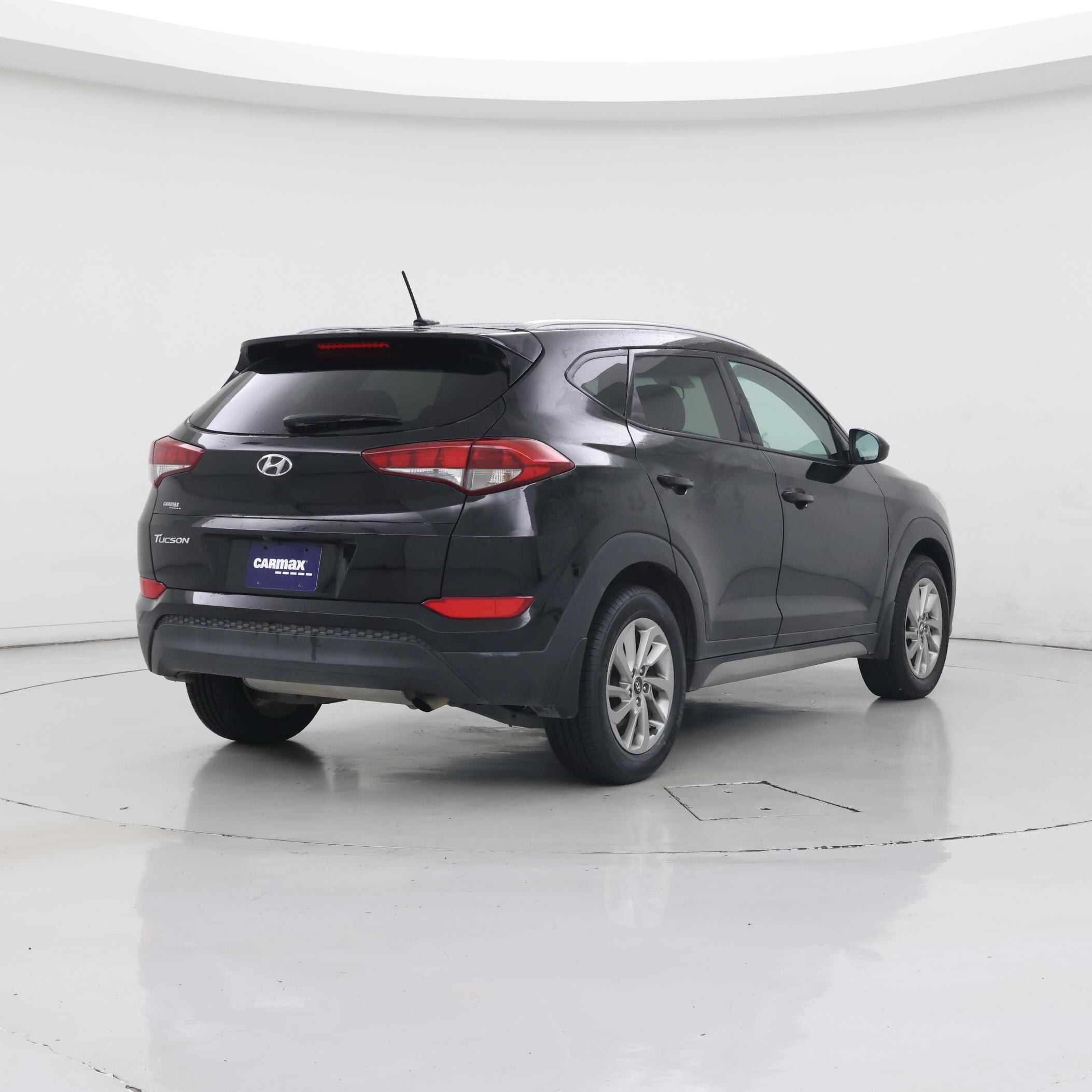Thumbnail: 2017 Hyundai Tucson - 8