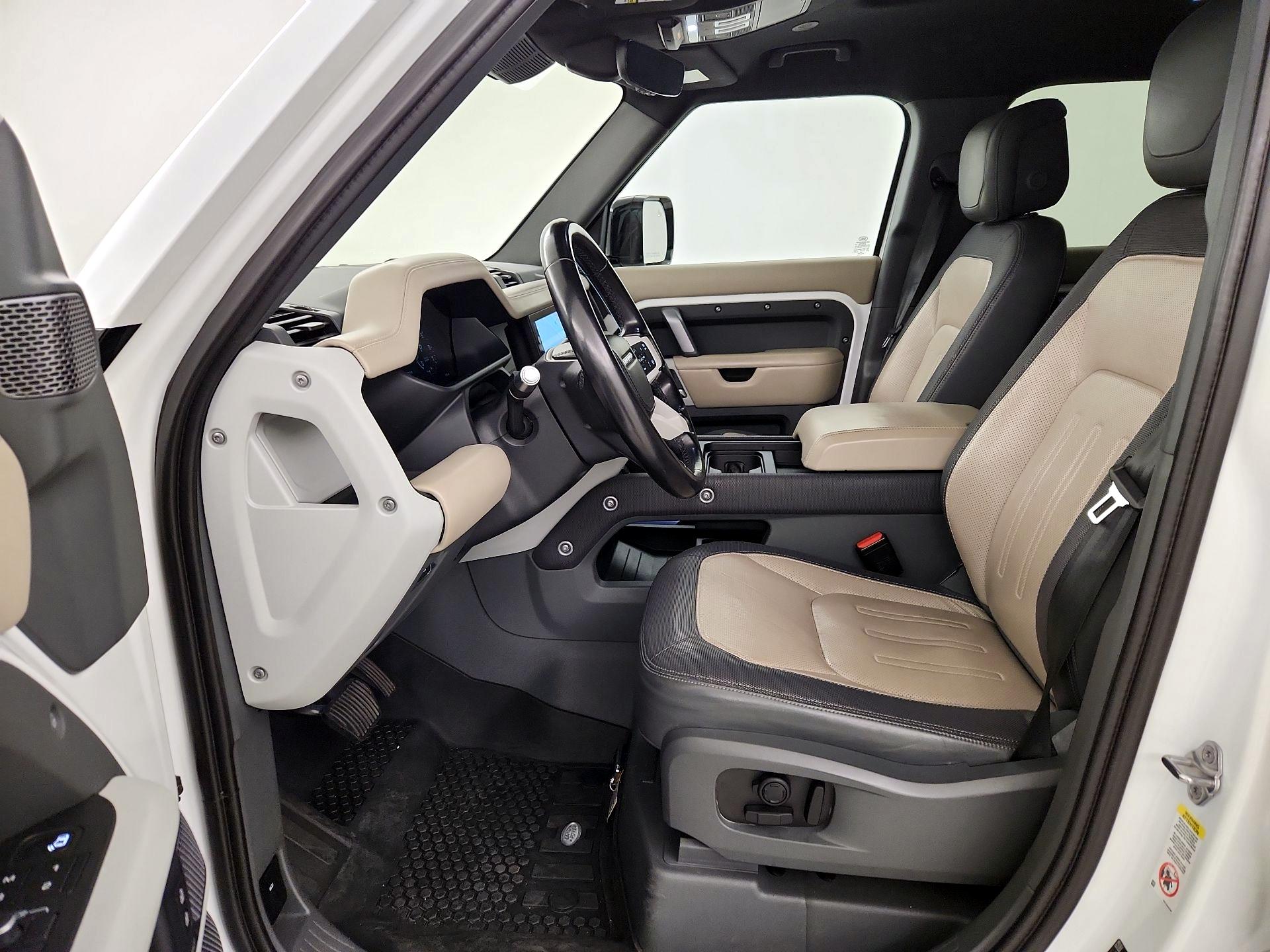 Thumbnail: 2022 Land Rover Defender - 11