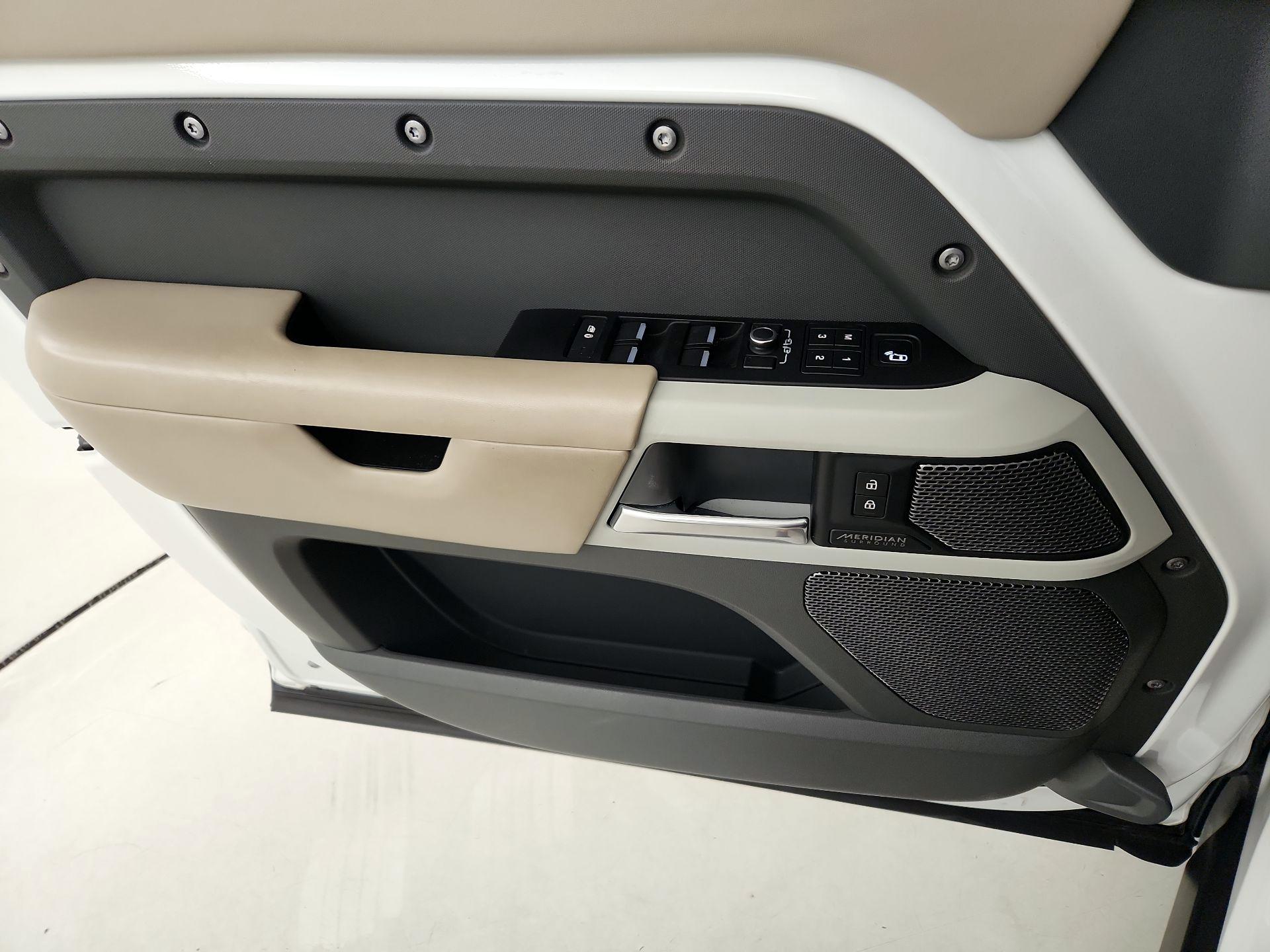 Thumbnail: 2022 Land Rover Defender - 12