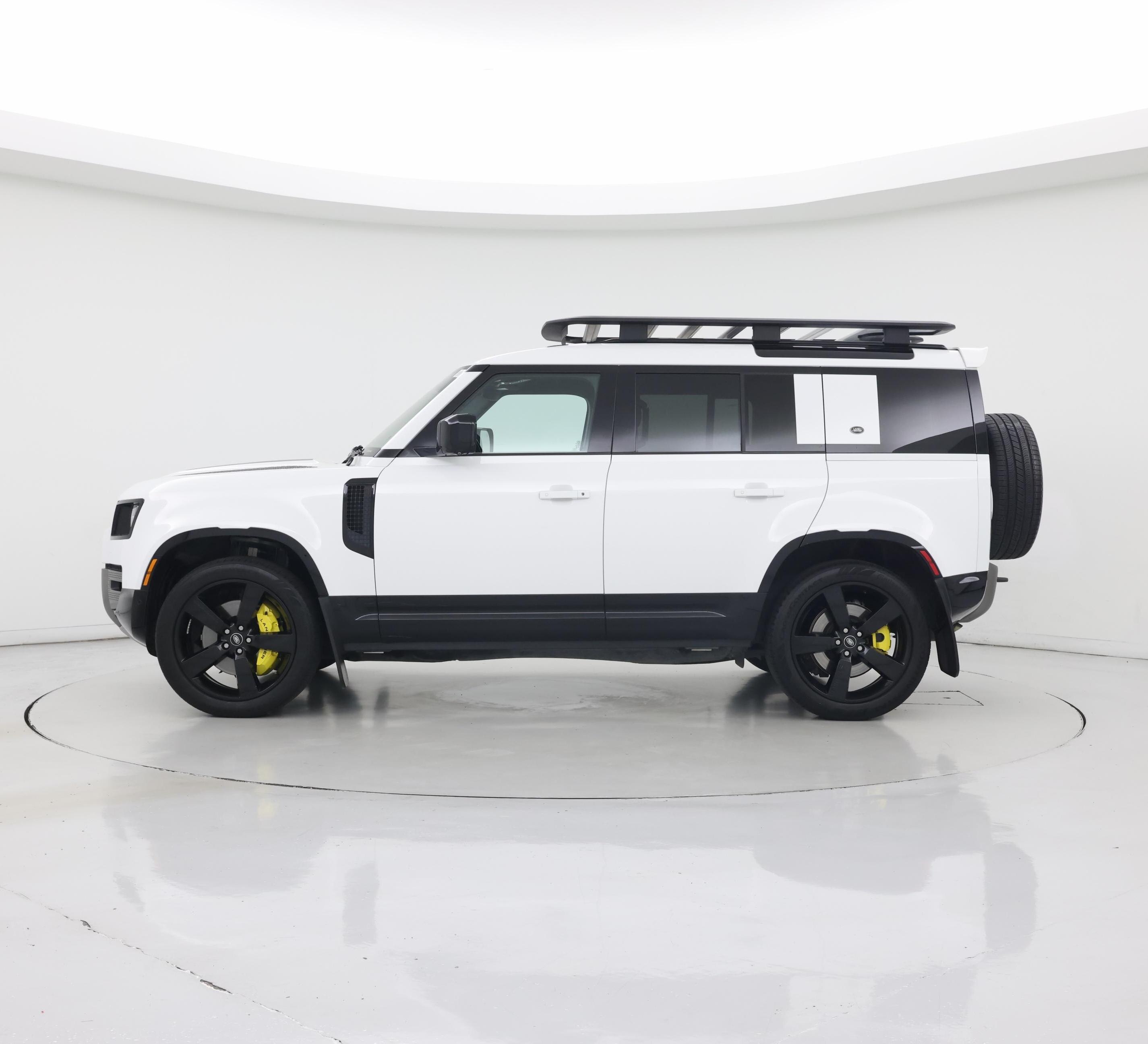 Thumbnail: 2022 Land Rover Defender - 3