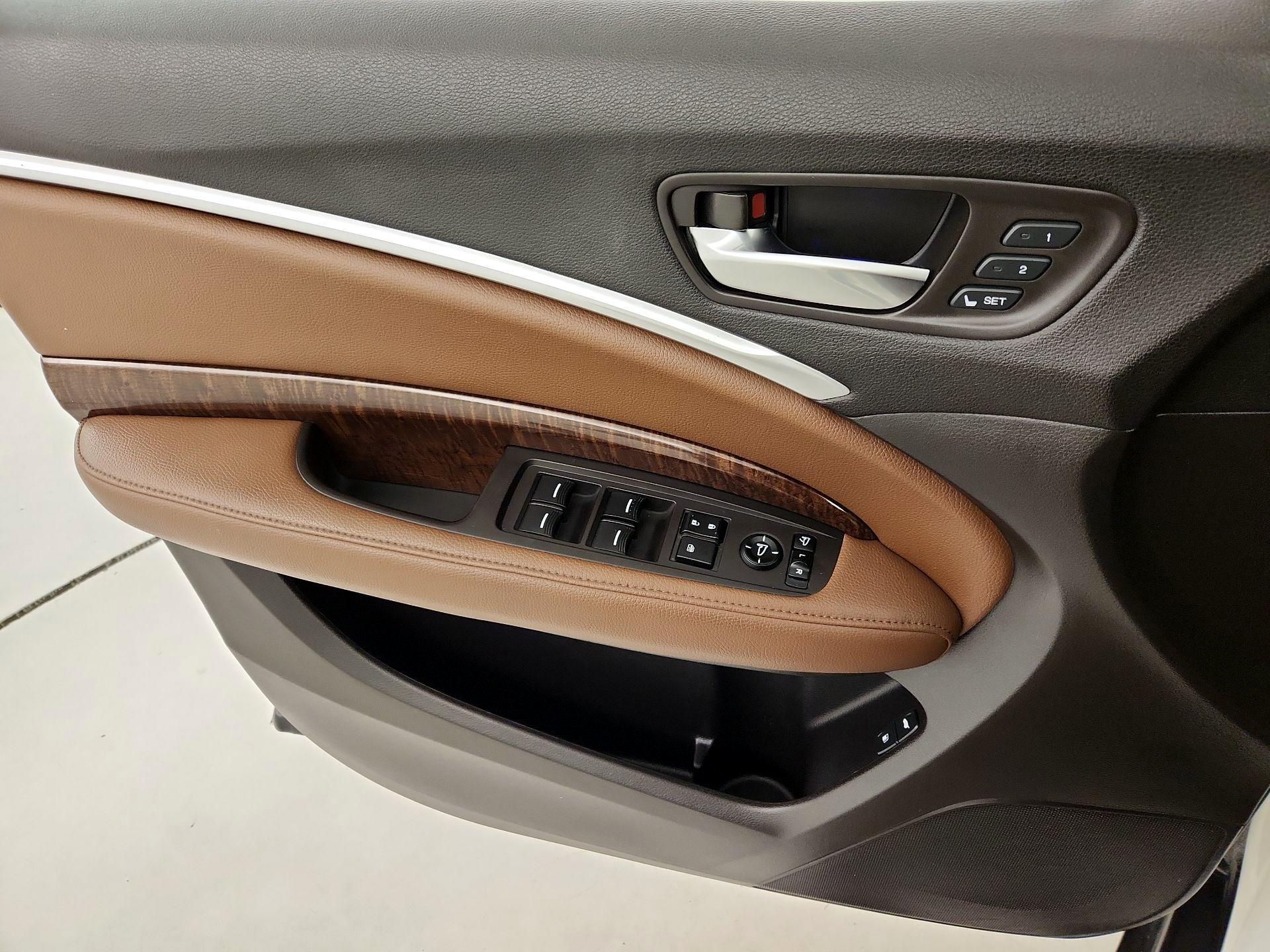 Thumbnail: 2017 Acura MDX - 12