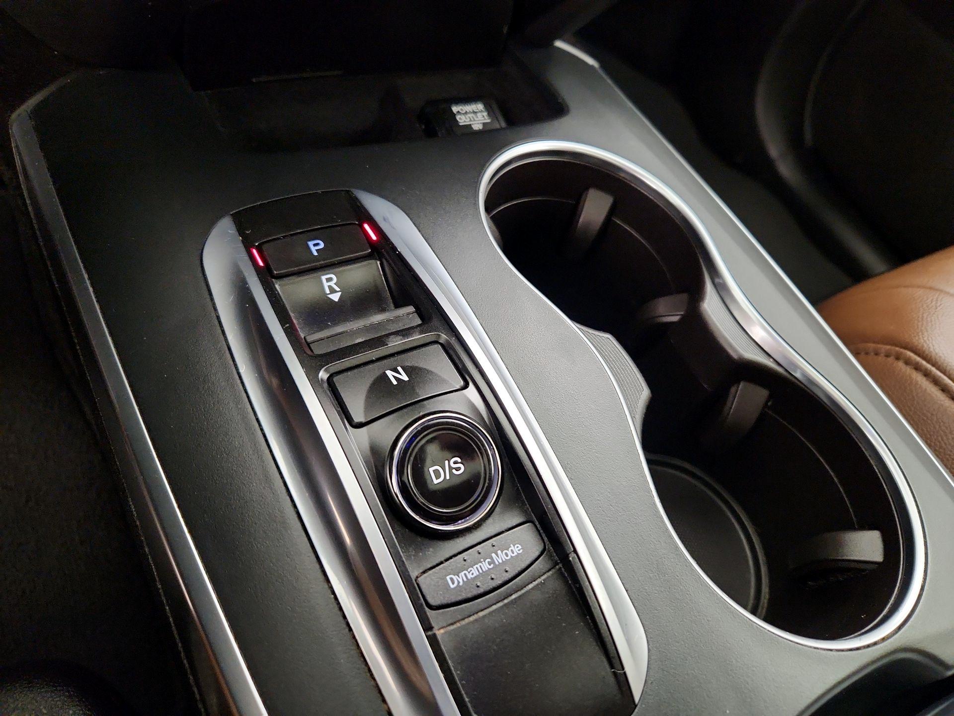 Thumbnail: 2017 Acura MDX - 18