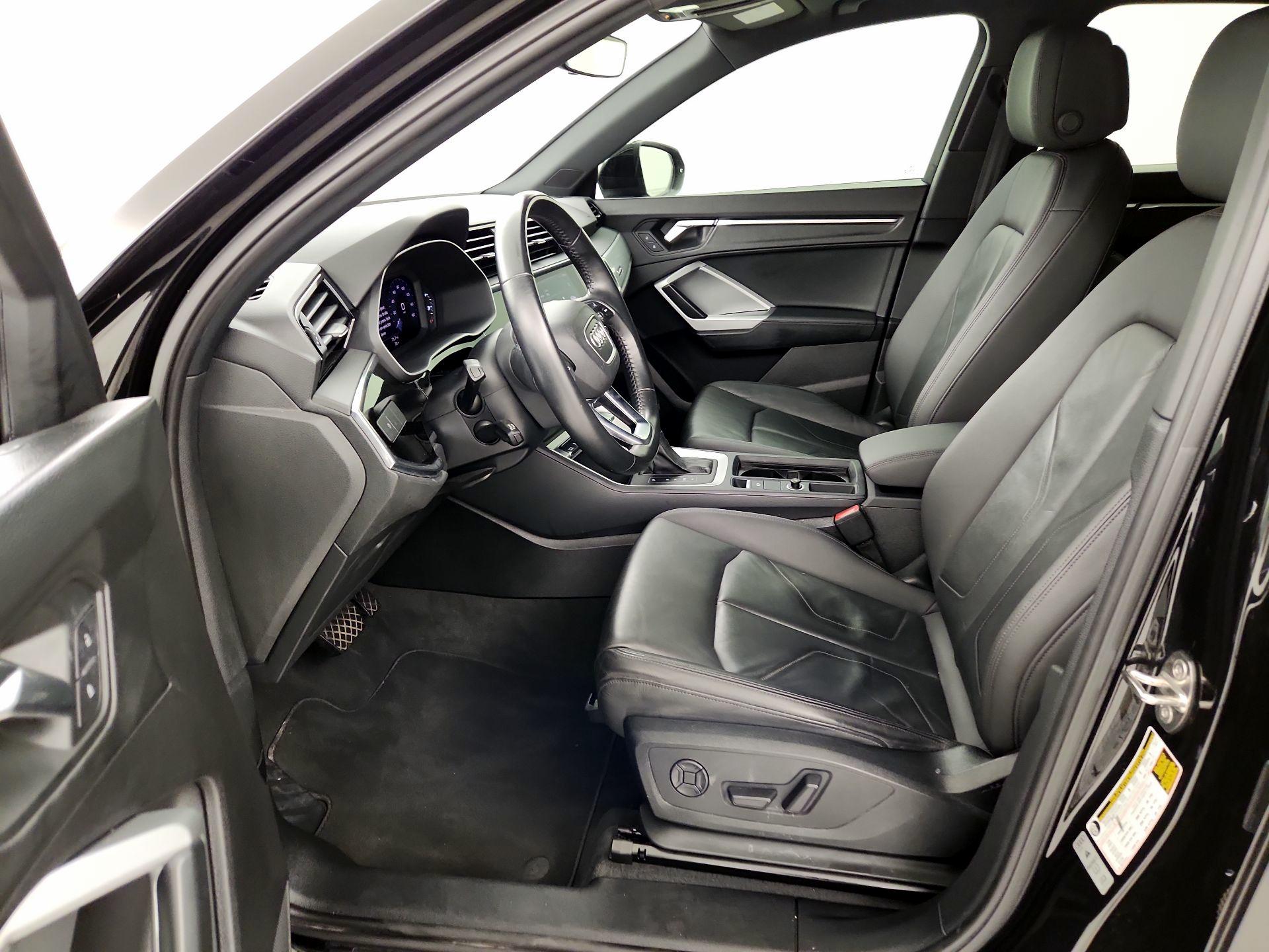 Thumbnail: 2019 Audi Q3 - 11