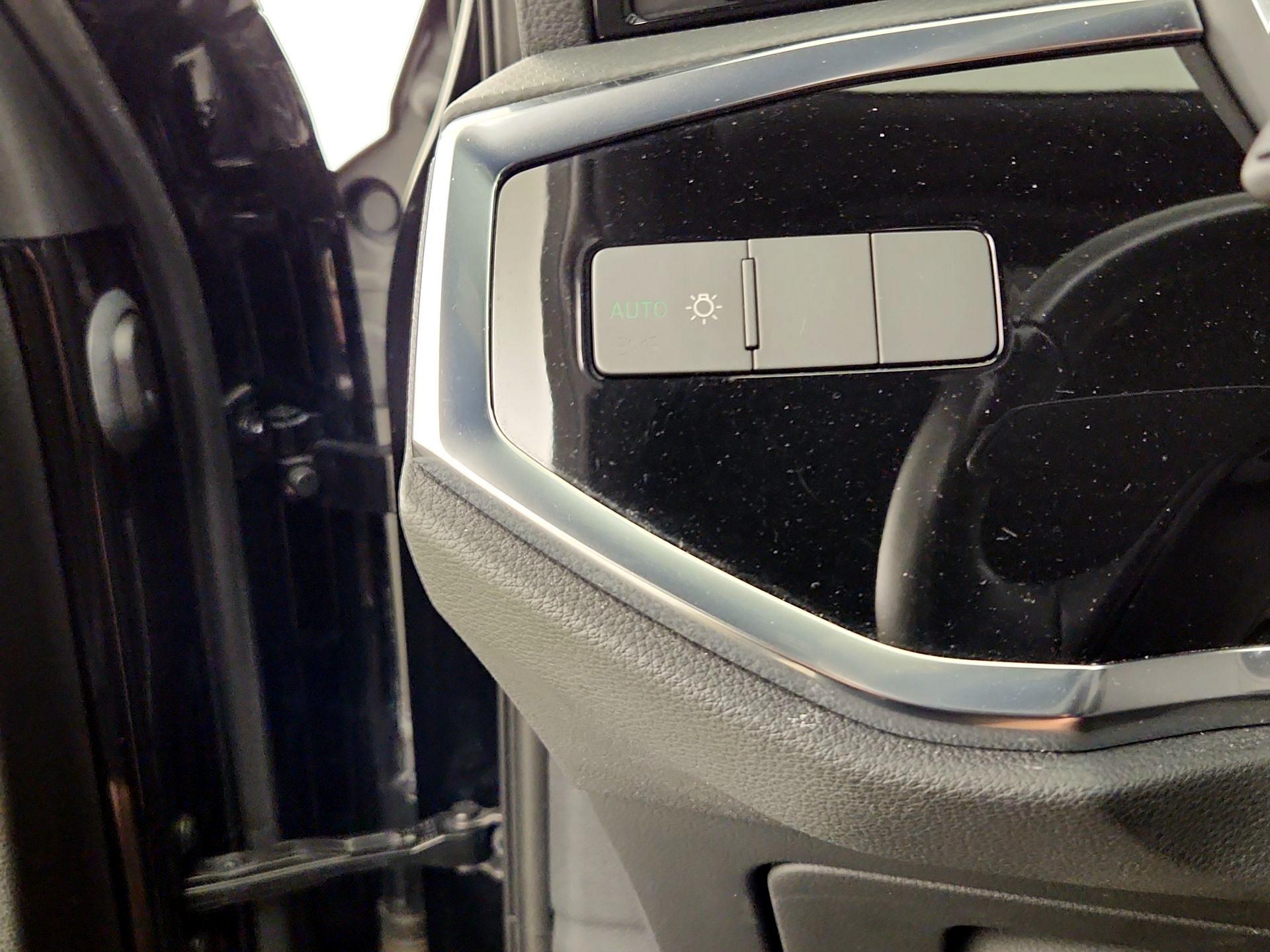 Thumbnail: 2019 Audi Q3 - 13