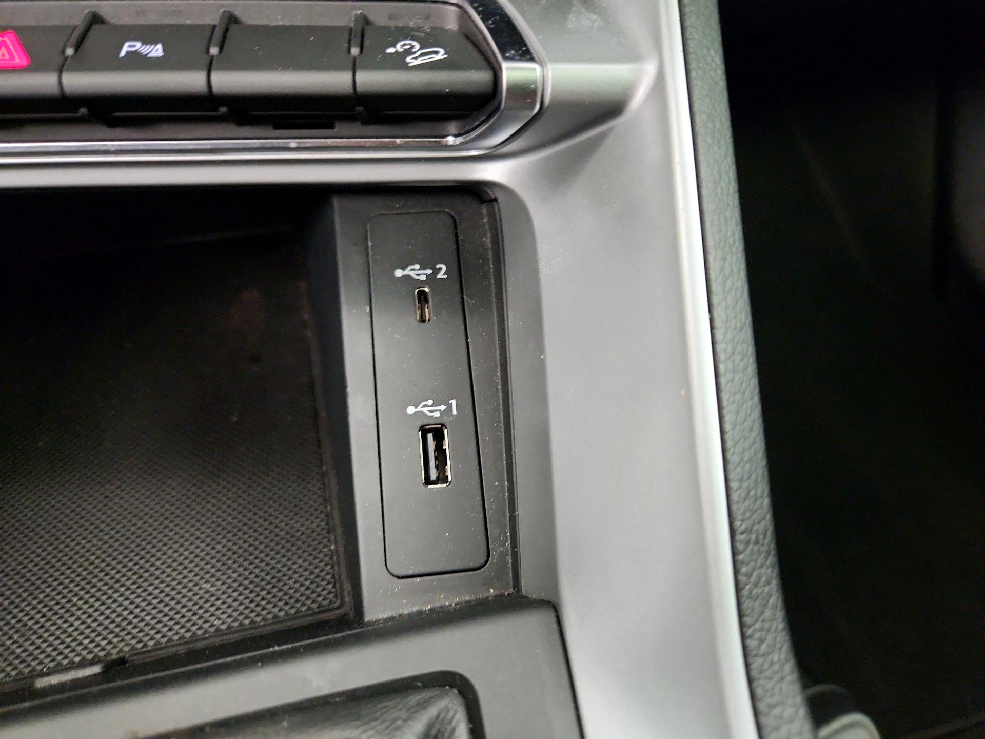 Thumbnail: 2019 Audi Q3 - 18