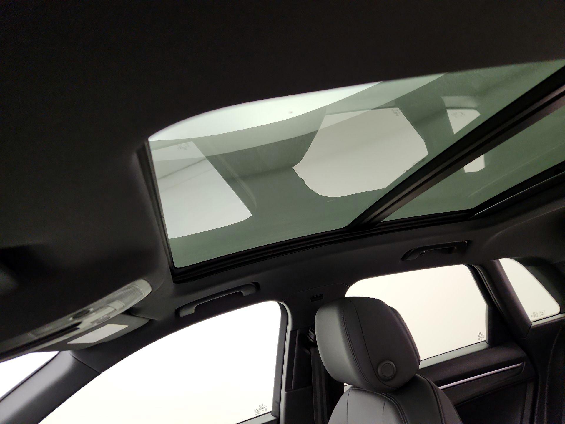 Thumbnail: 2019 Audi Q3 - 19