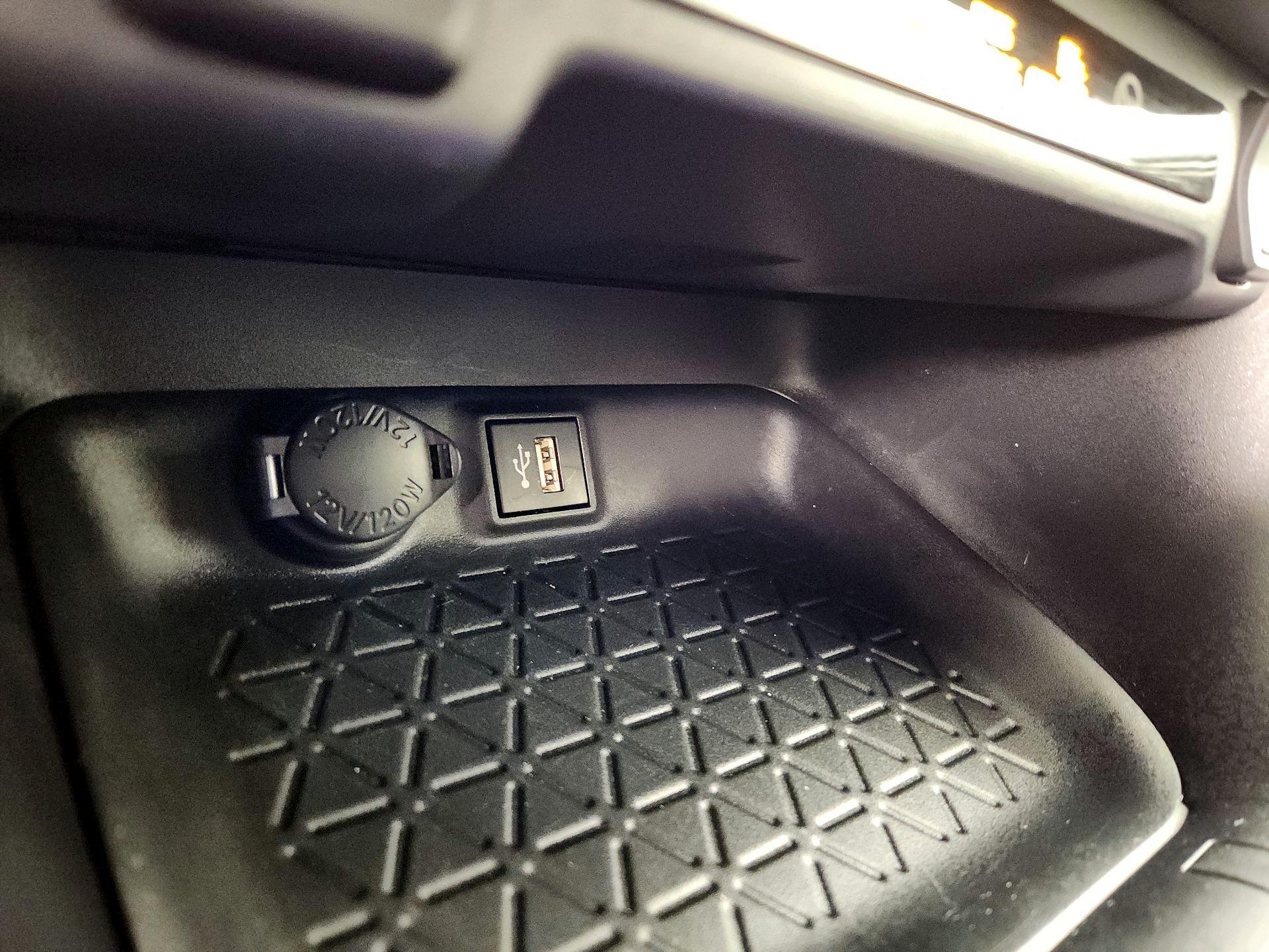 Thumbnail: 2024 Toyota RAV4 - 18