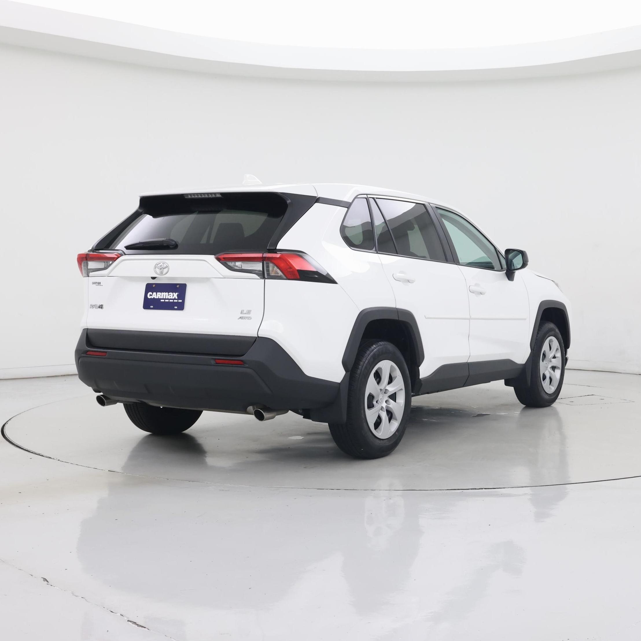 Thumbnail: 2024 Toyota RAV4 - 8