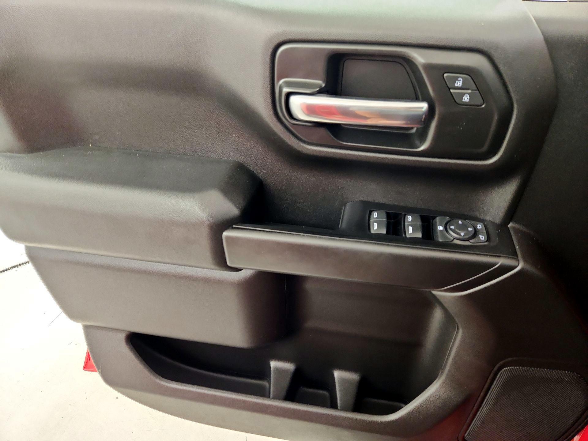 Thumbnail: 2020 Chevrolet Silverado 1500 - 12