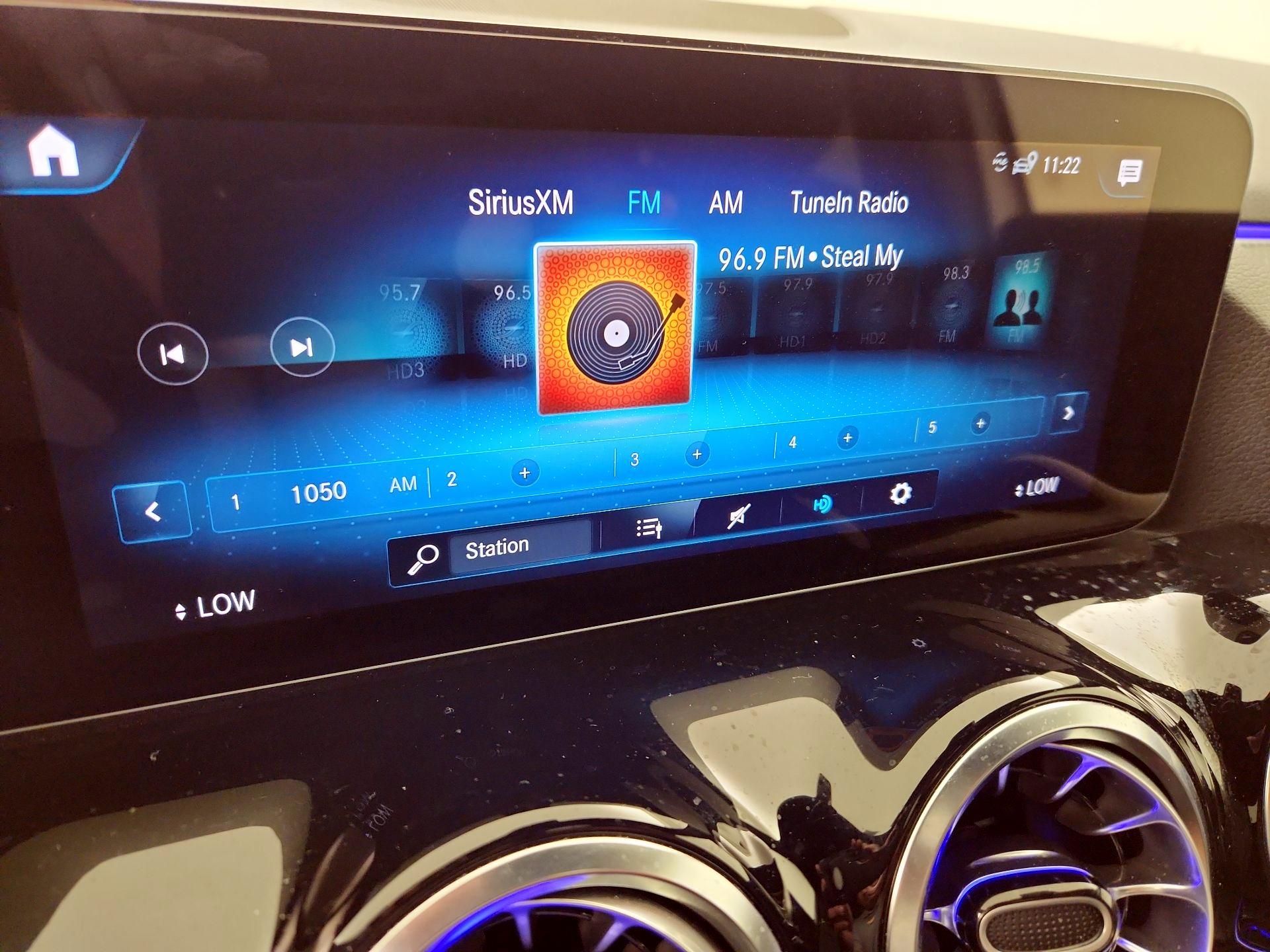 Thumbnail: 2023 Mercedes-Benz GLA - 15