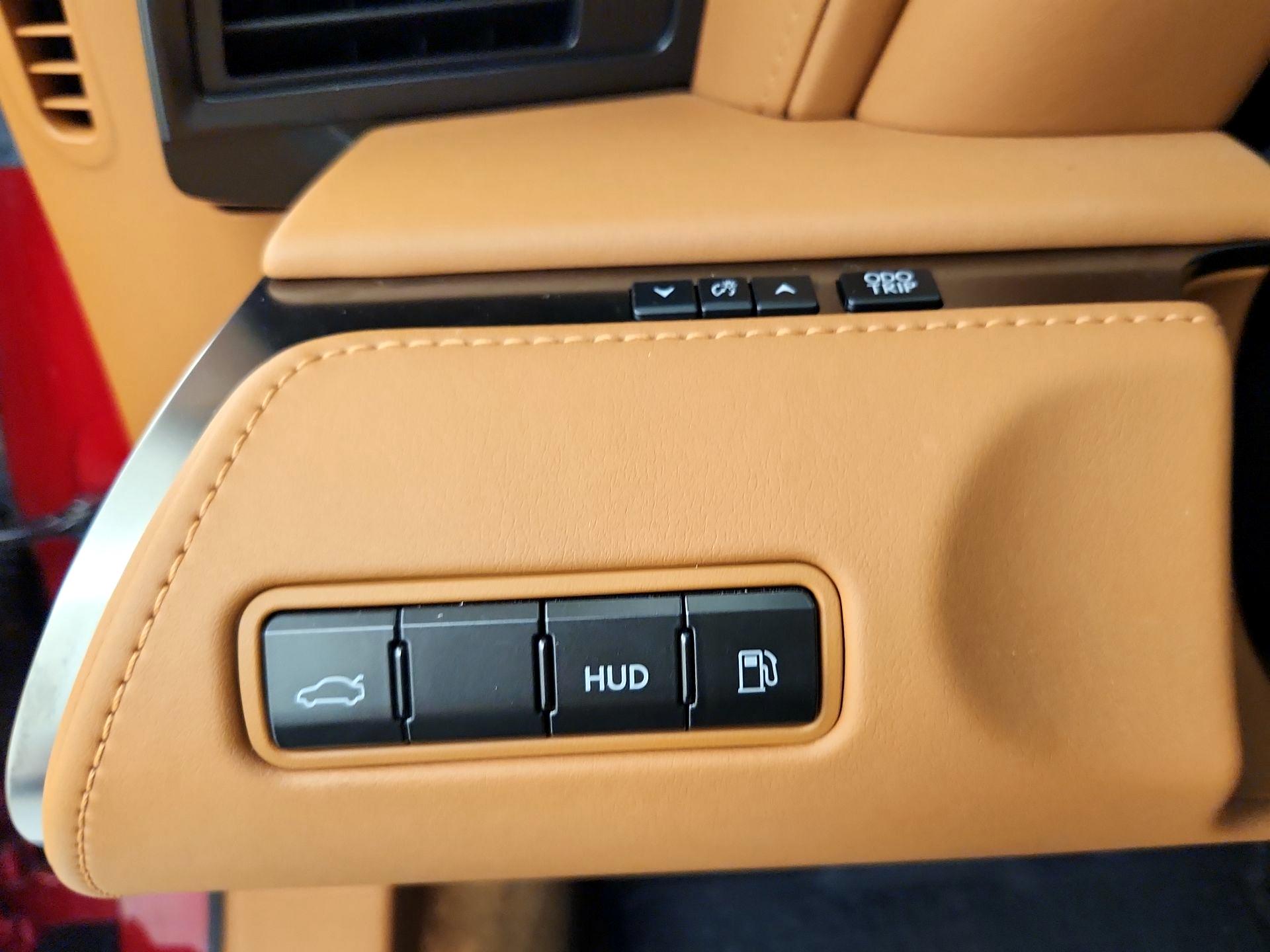 Thumbnail: 2018 Lexus LC - 13