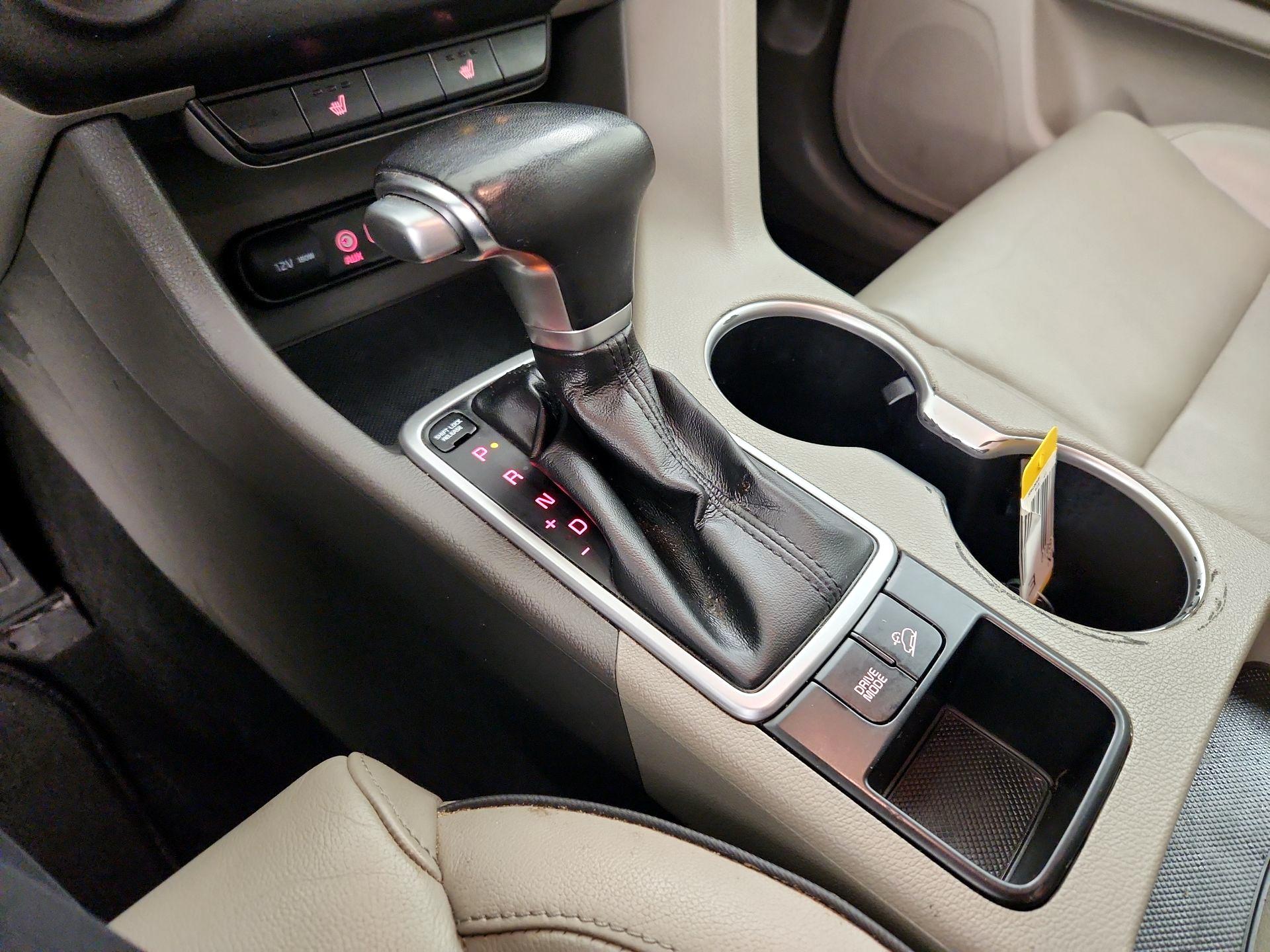 Thumbnail: 2017 Kia Sportage - 17