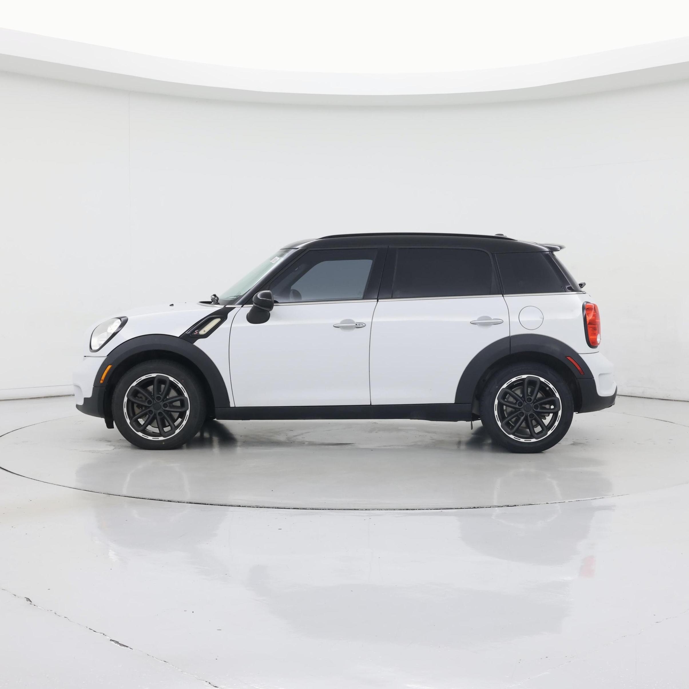 Thumbnail: 2015 MINI Cooper Countryman - 3
