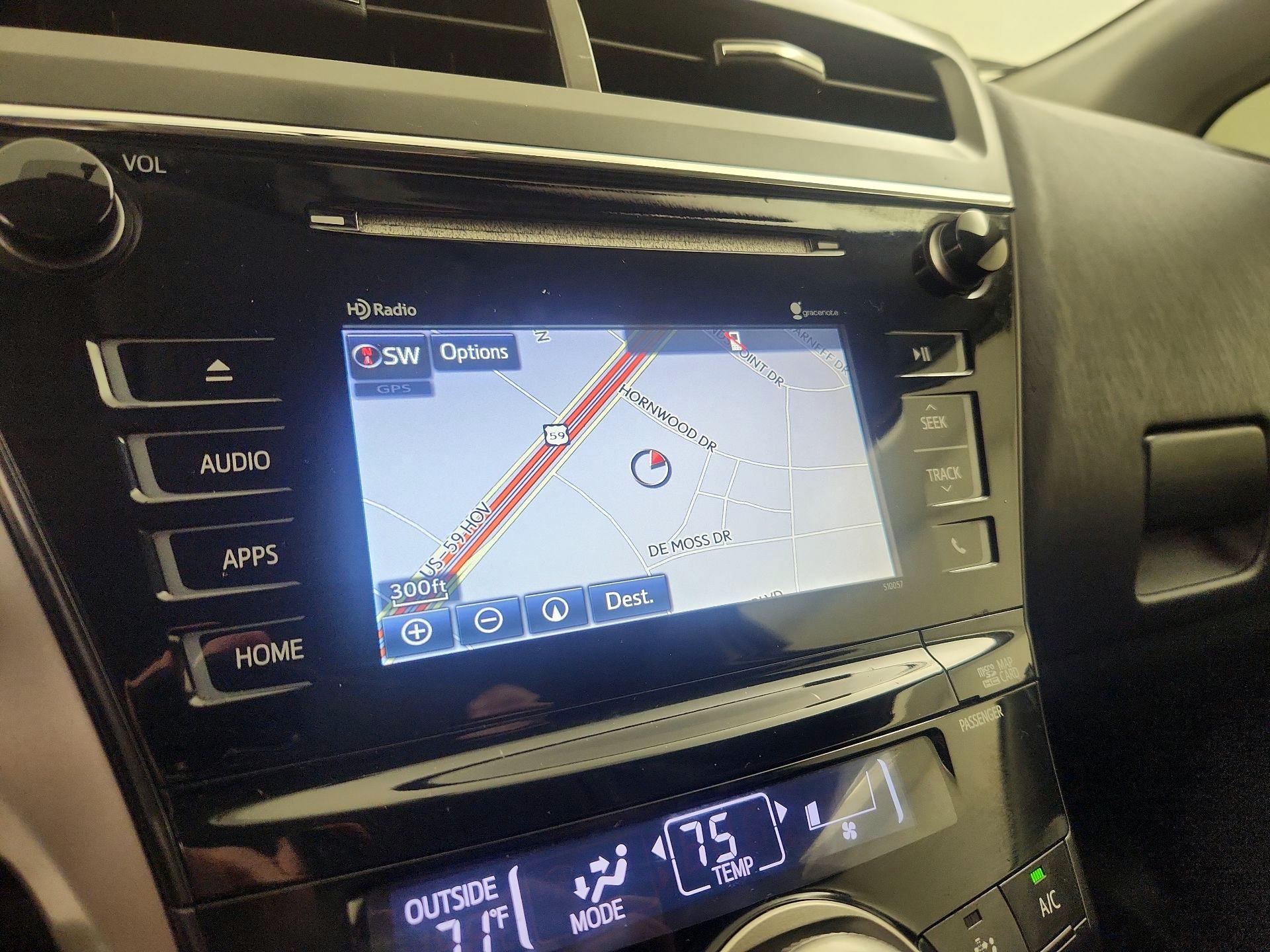 Thumbnail: 2015 Toyota Prius v - 14