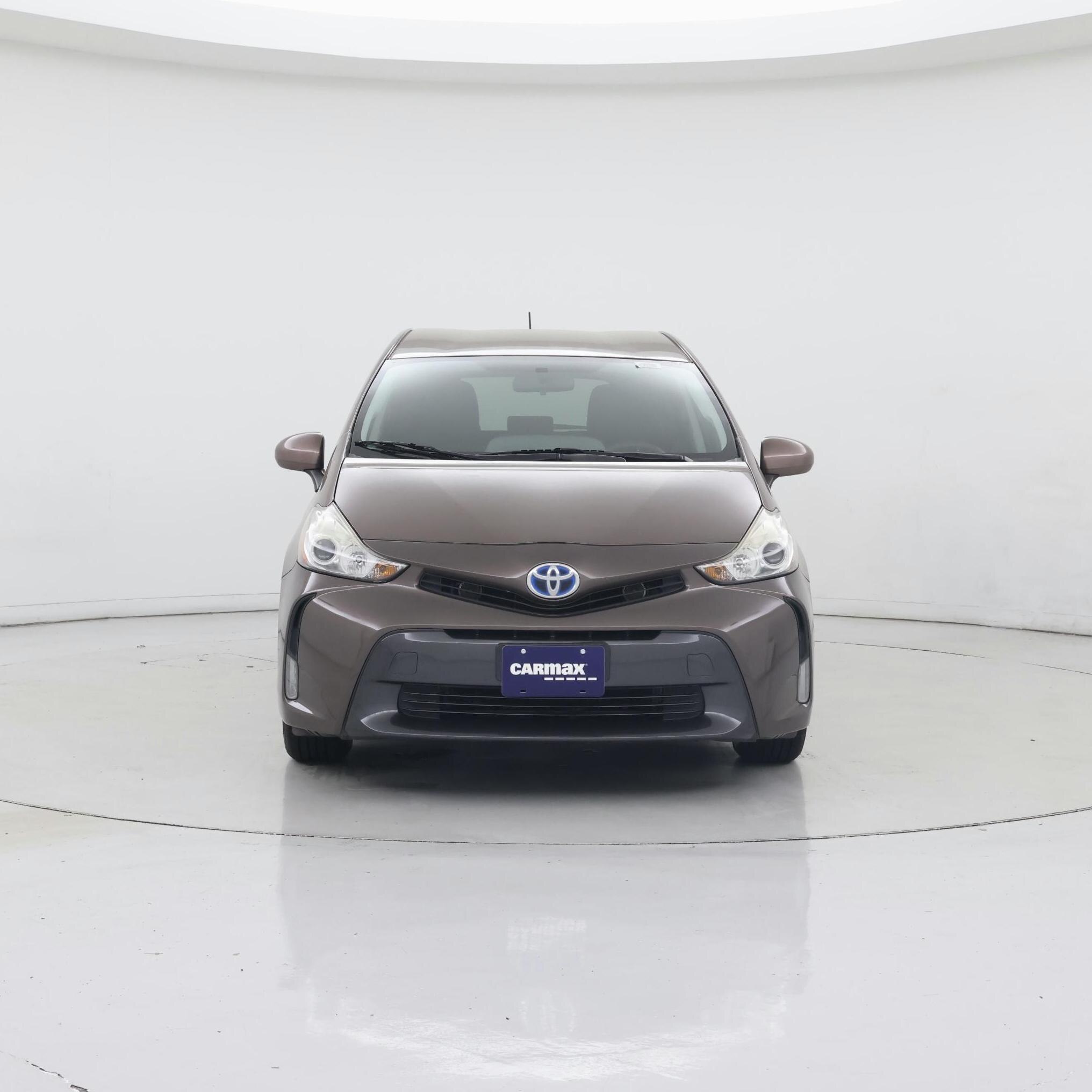 Thumbnail: 2015 Toyota Prius v - 5