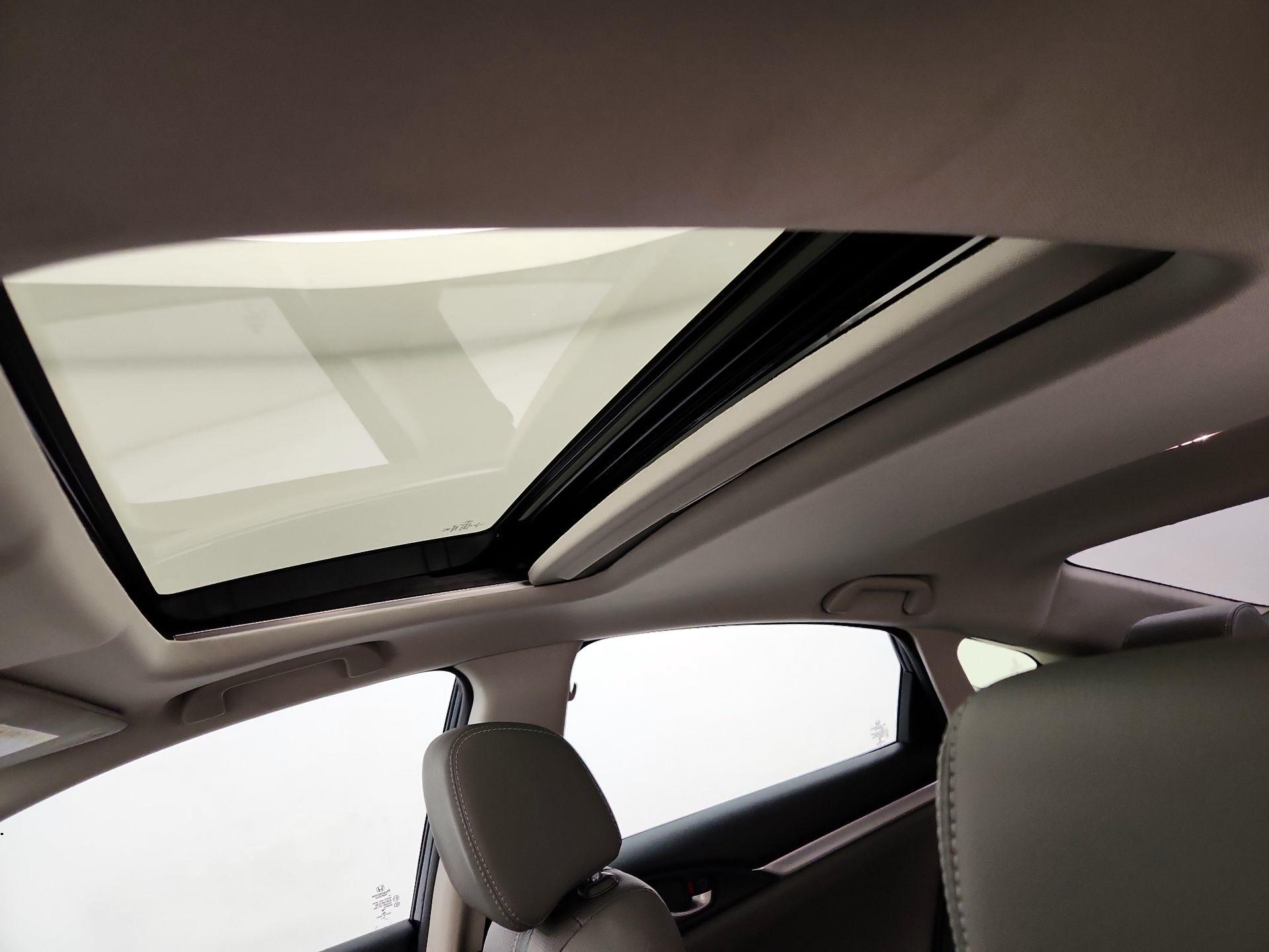 Thumbnail: 2016 Honda Civic - 19