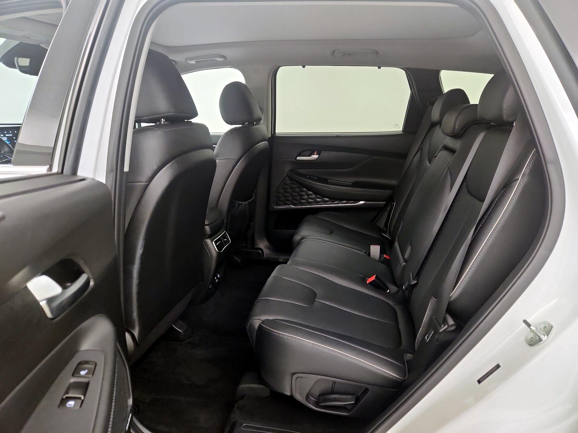 Thumbnail: 2023 Hyundai Santa Fe - 19