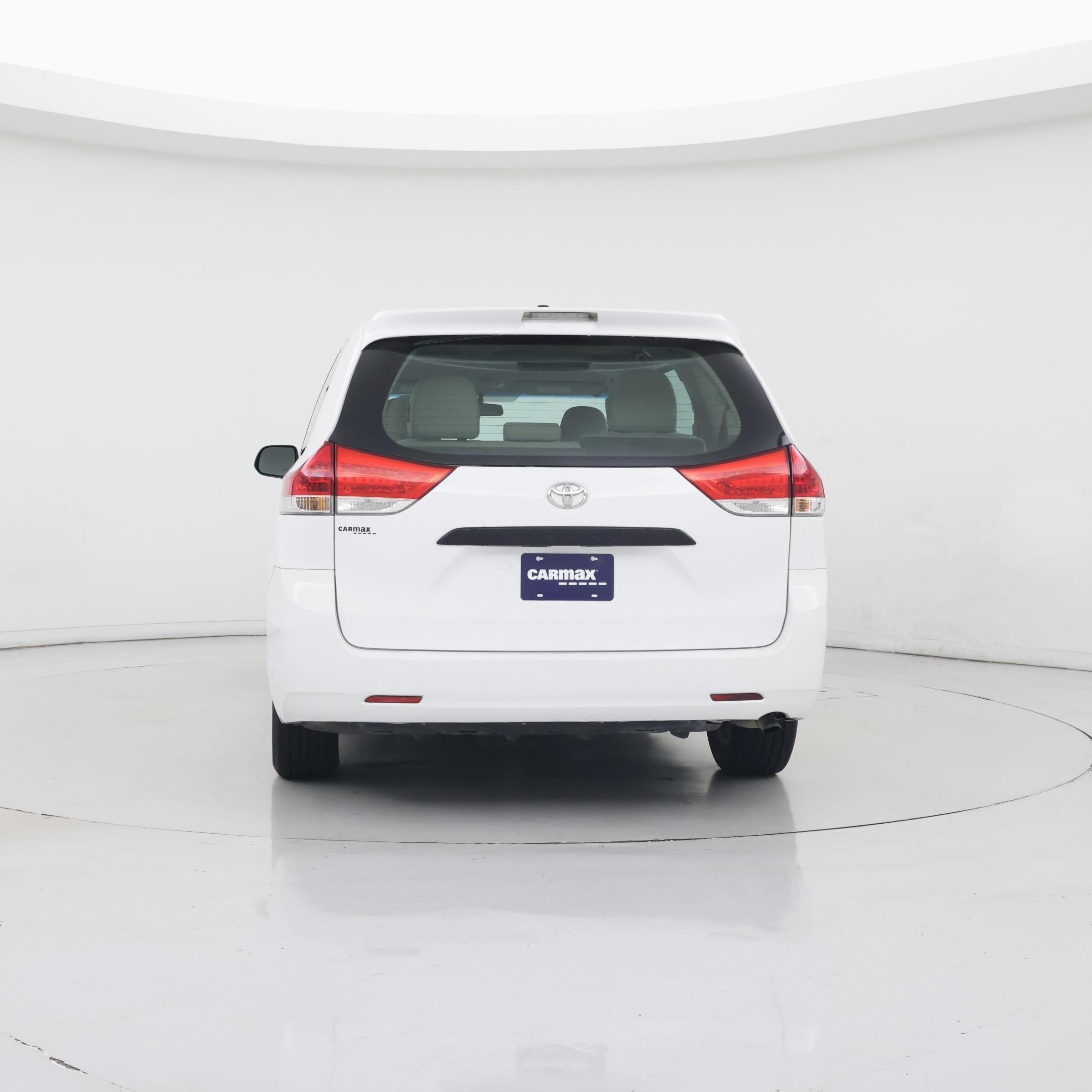 Thumbnail: 2014 Toyota Sienna - 6