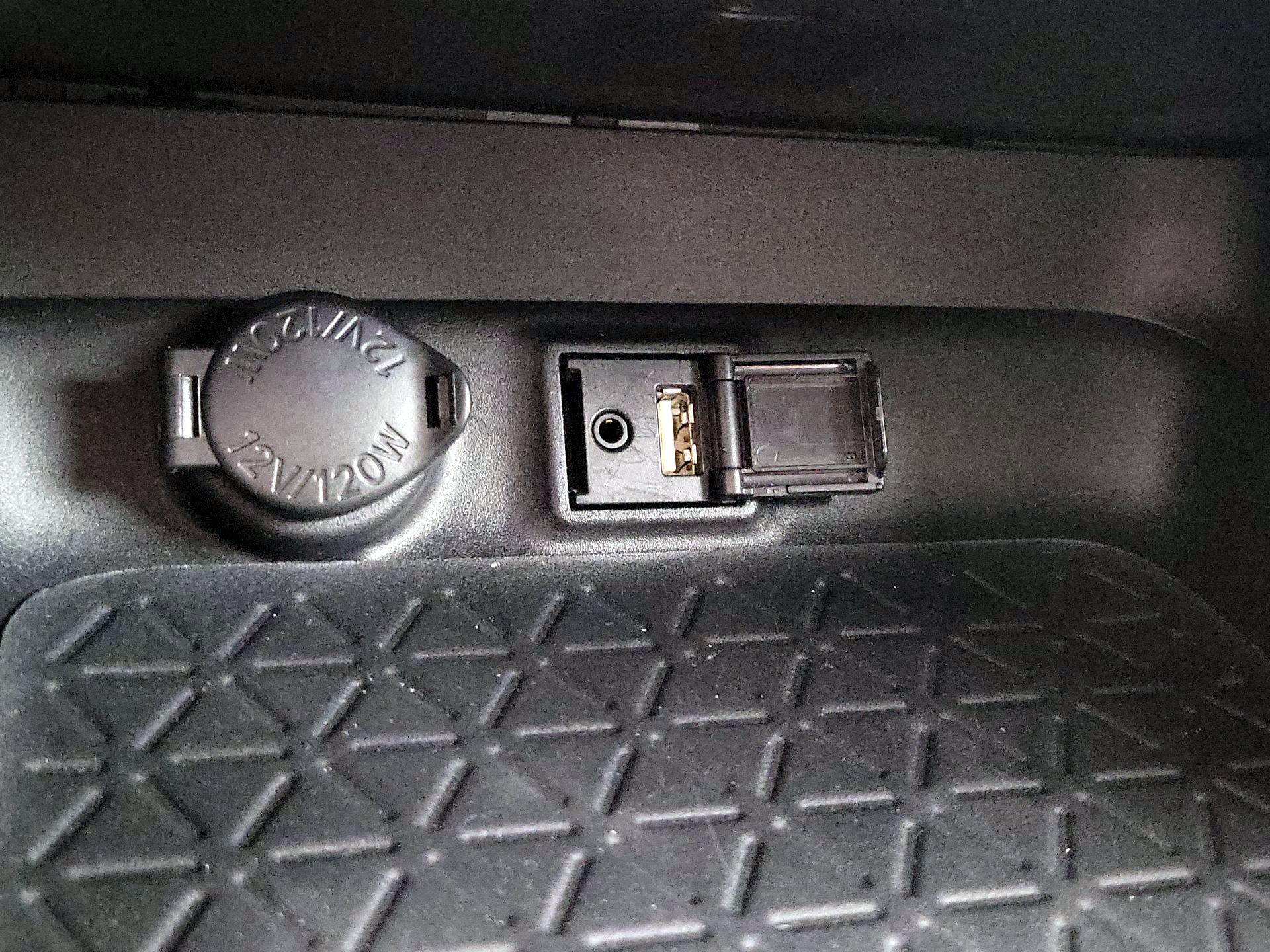 Thumbnail: 2019 Toyota RAV4 - 18