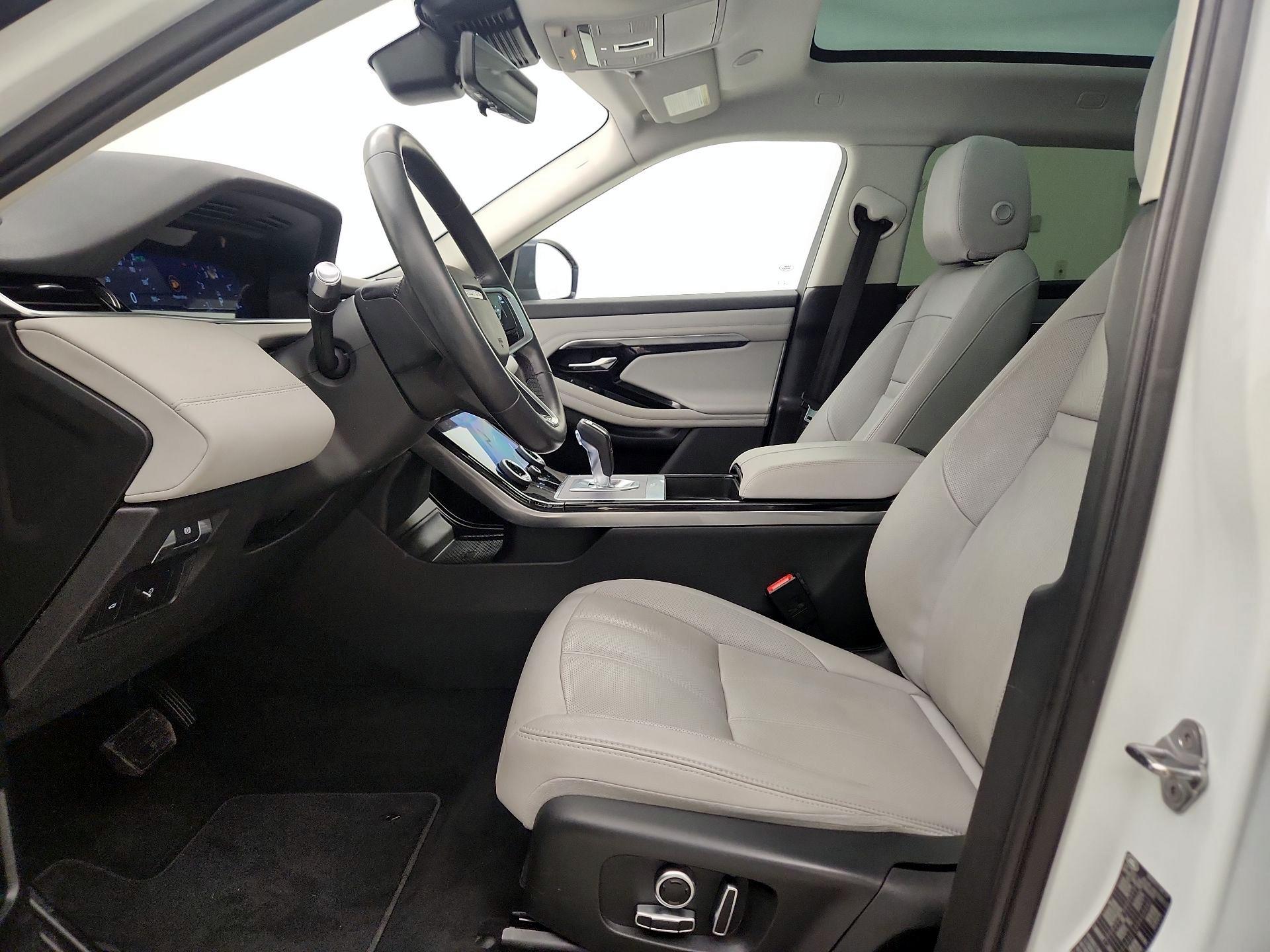 Thumbnail: 2021 Land Rover Range Rover Evoque - 11