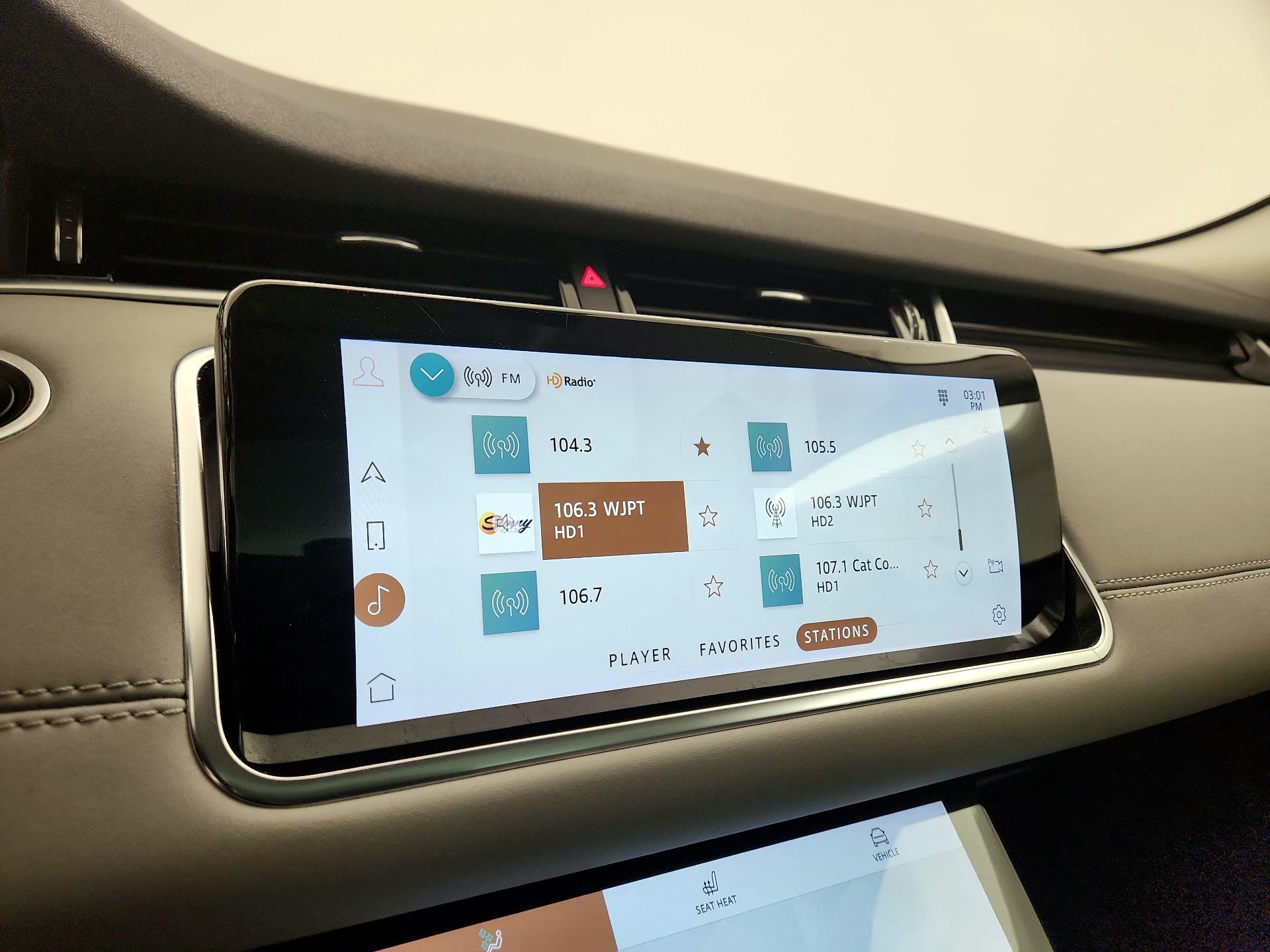 Thumbnail: 2021 Land Rover Range Rover Evoque - 16