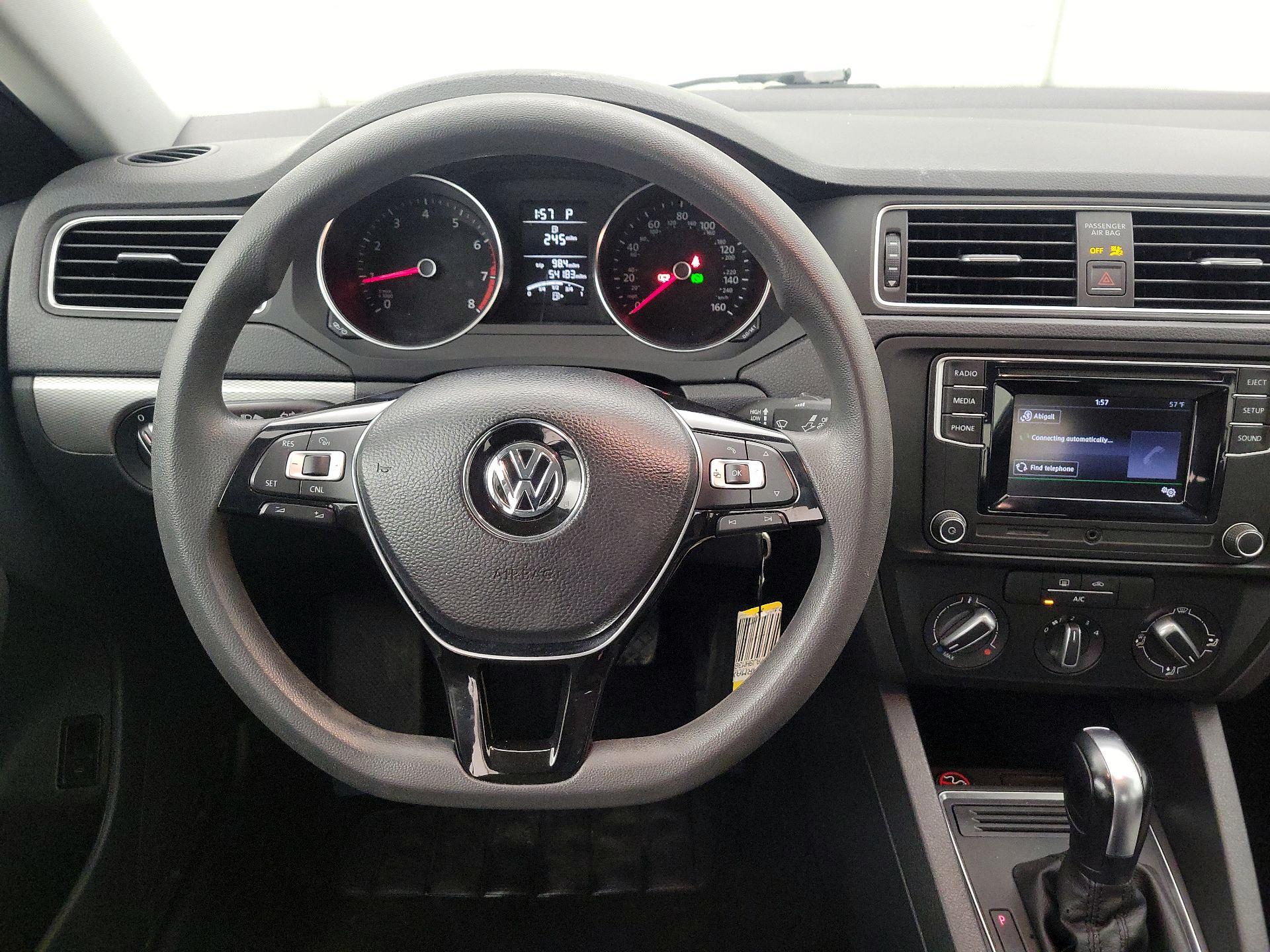 Thumbnail: 2017 Volkswagen Jetta - 10
