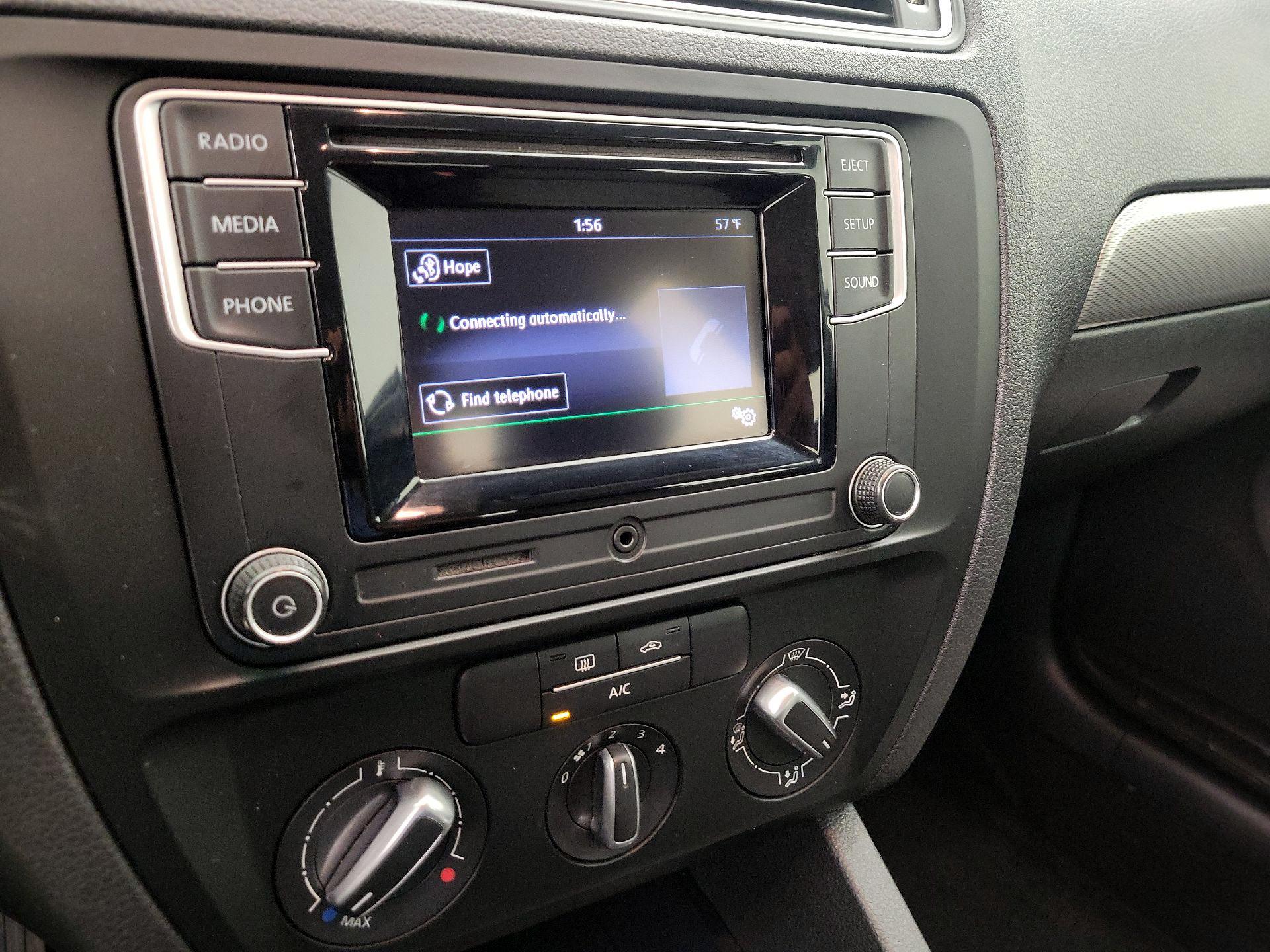 Thumbnail: 2017 Volkswagen Jetta - 15