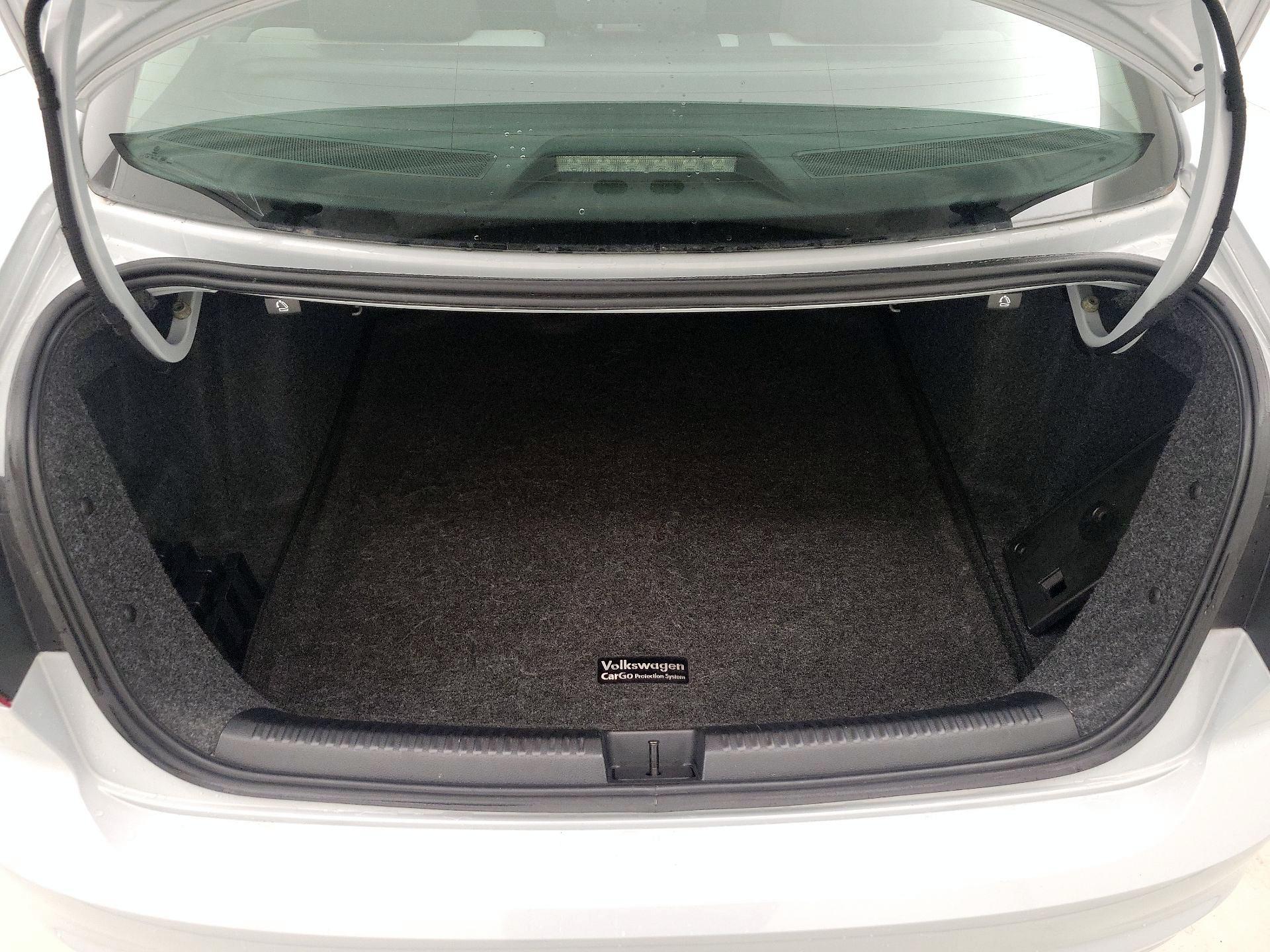 Thumbnail: 2017 Volkswagen Jetta - 20