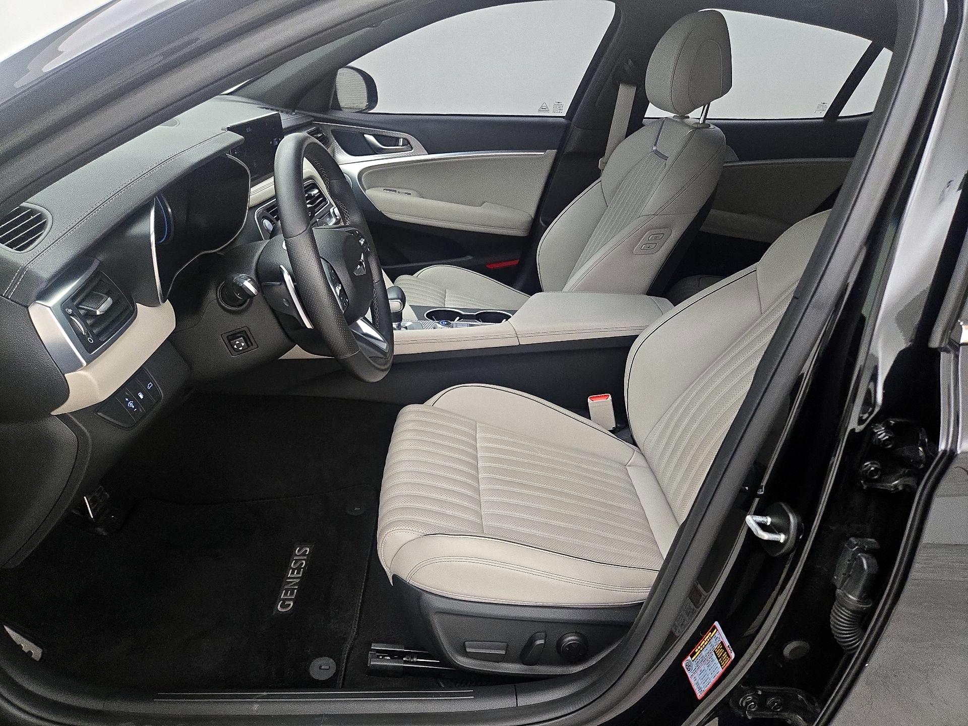 Thumbnail: 2023 Genesis G70 - 11