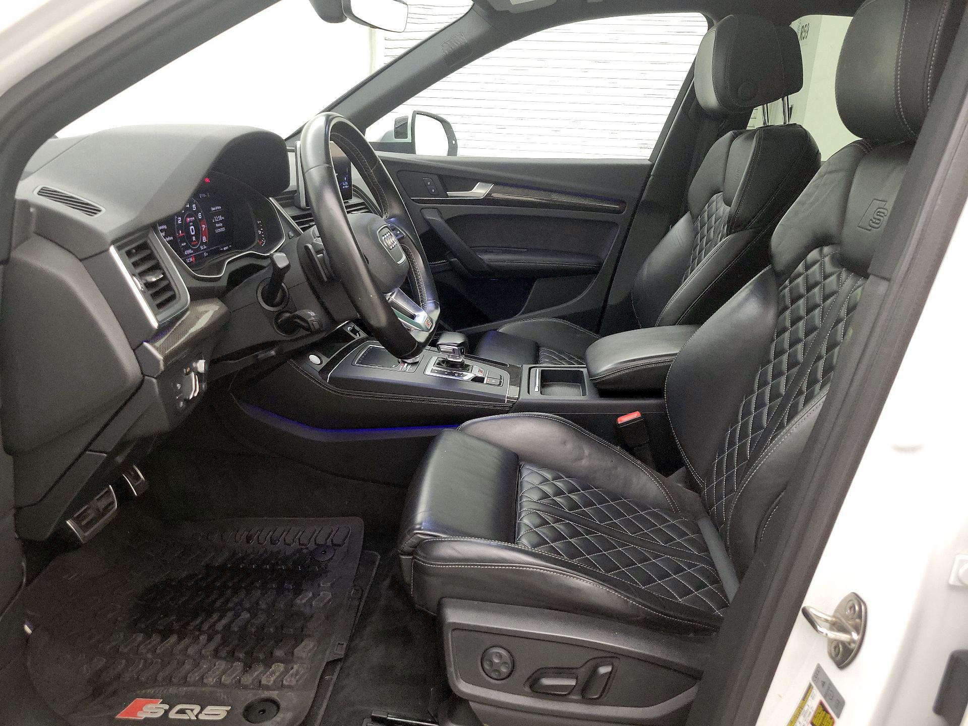 Thumbnail: 2018 Audi SQ5 - 11