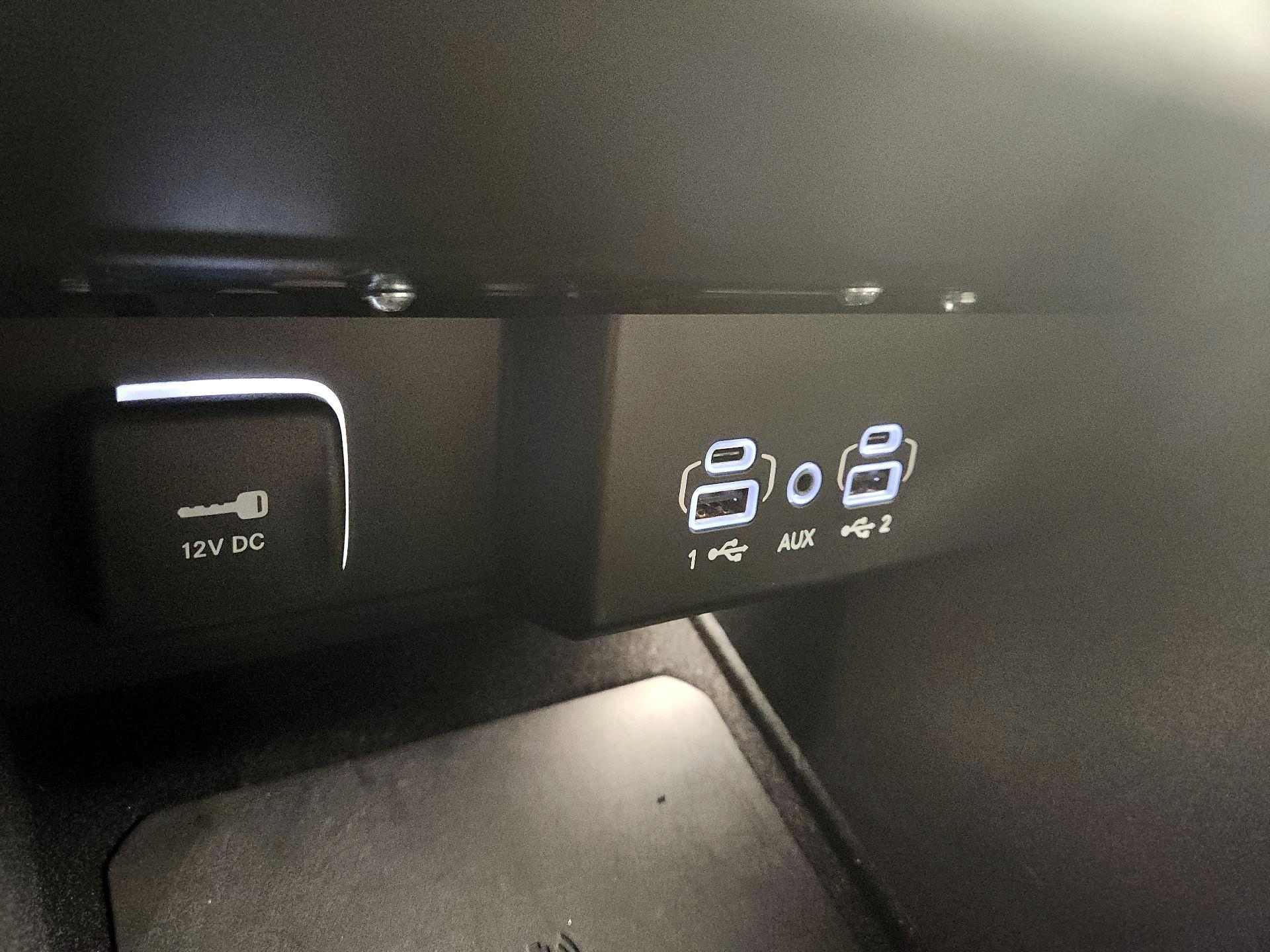 Thumbnail: 2024 Jeep Wagoneer - 19